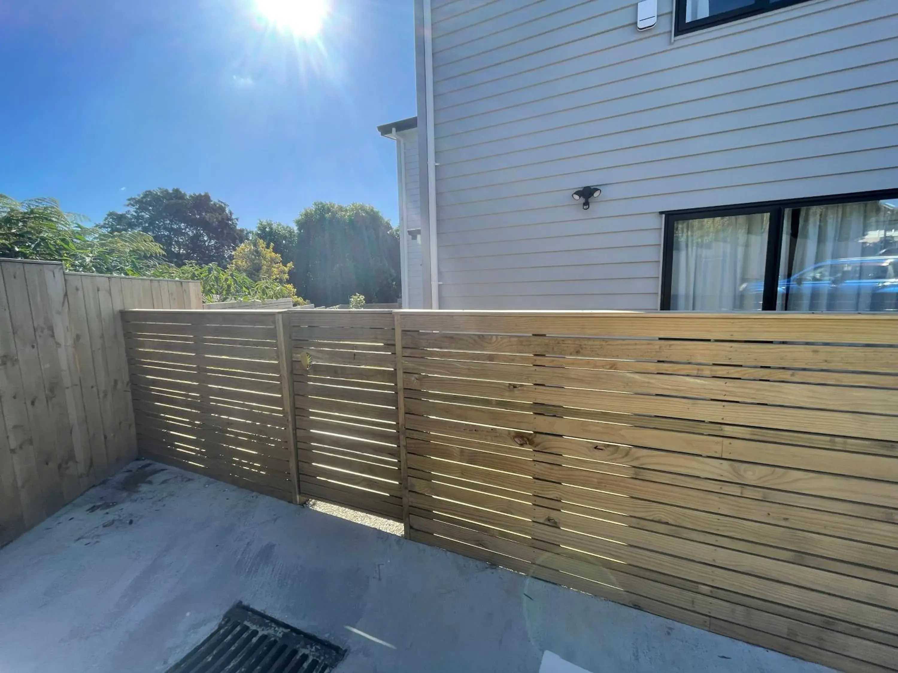 Four-Bedroom House in Modern Home by the Reserve Four-Bedroom House in Modern Home by the Reserve