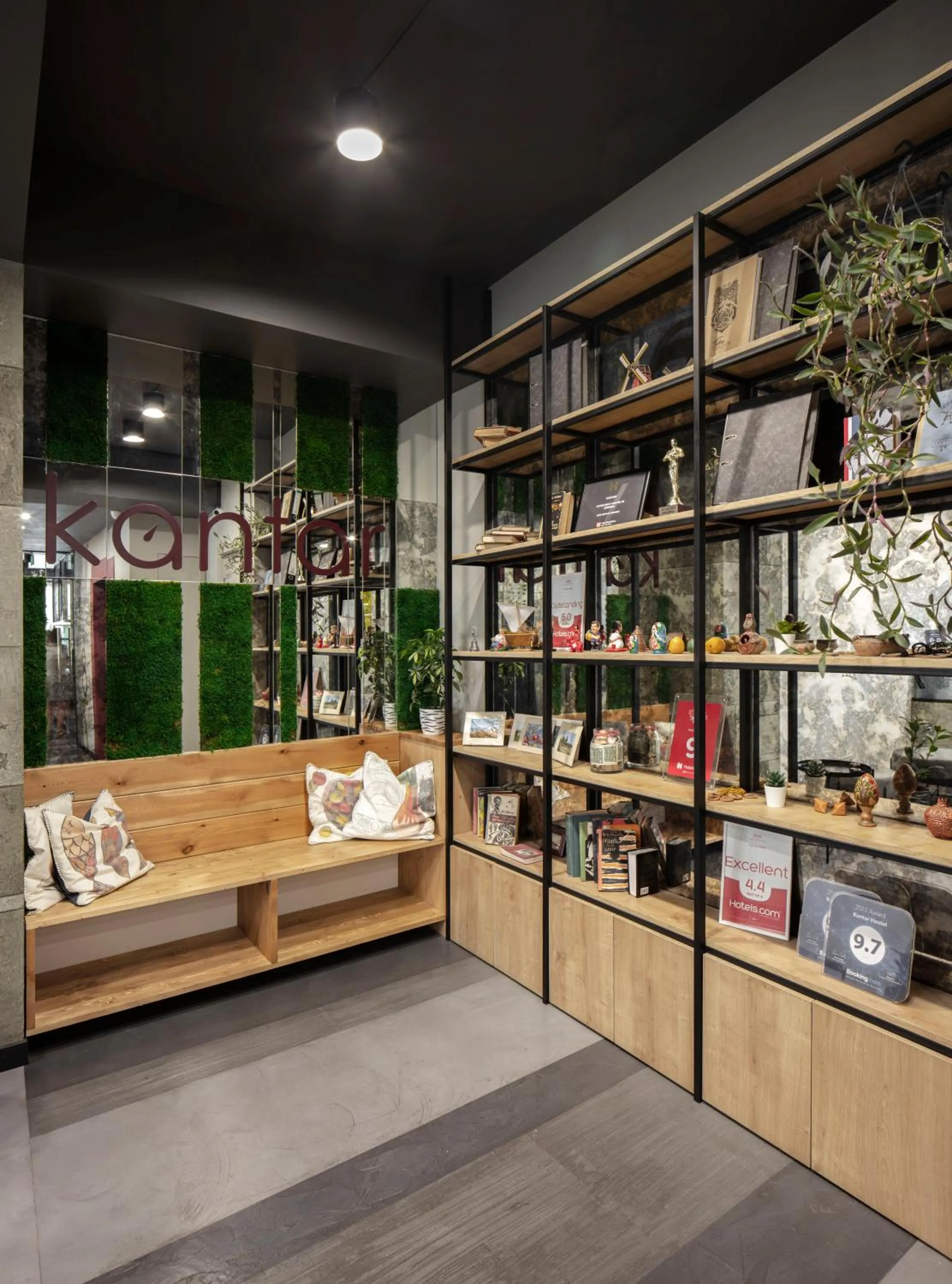 Property logo or sign in Kantar Hotel