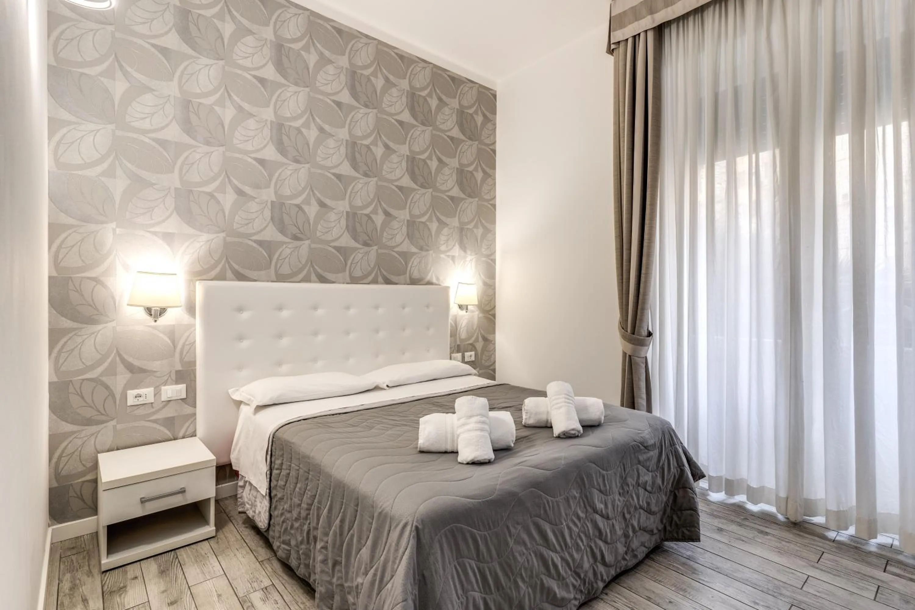 Bed in Gardenia Suite