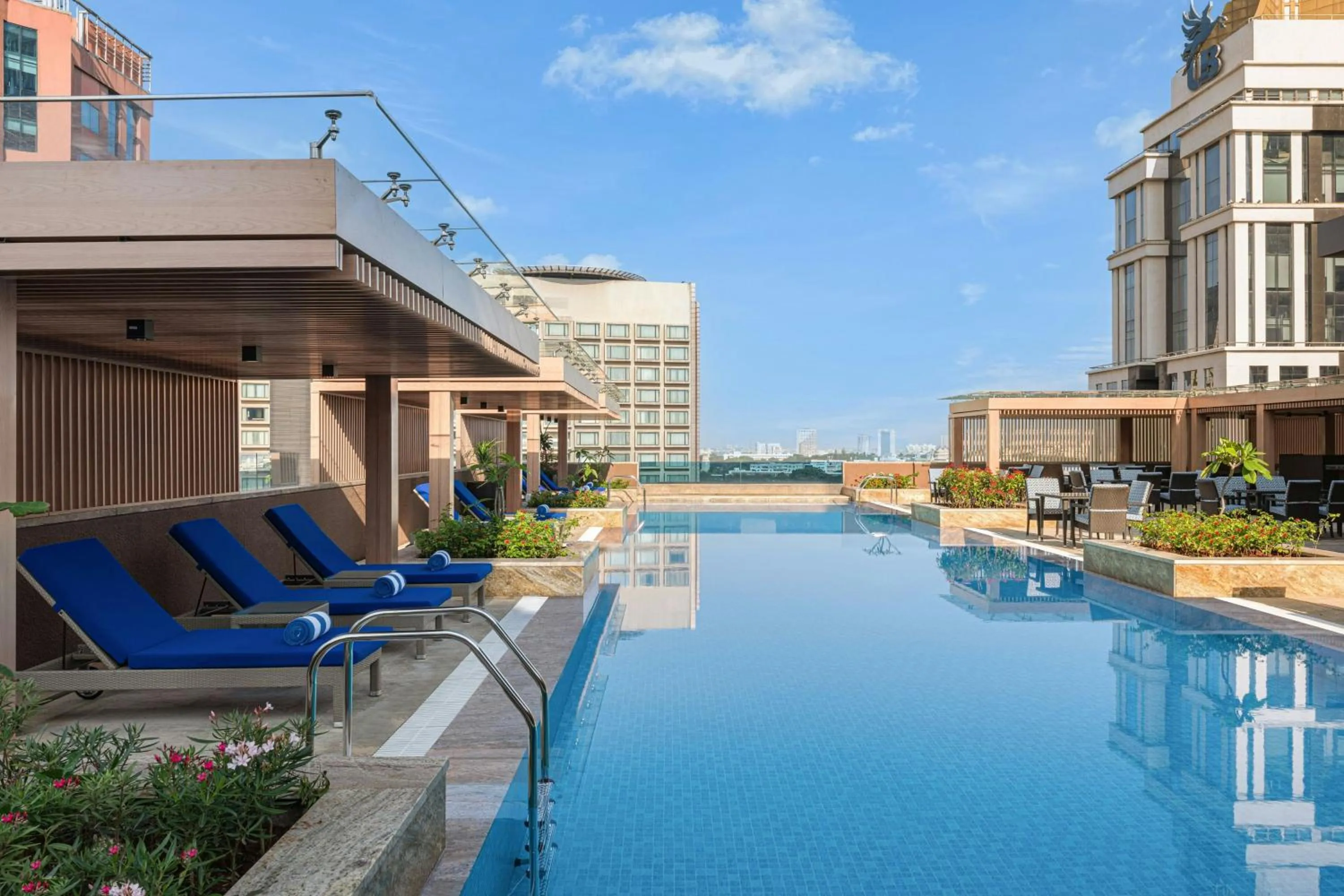 Swimming pool in Marriott Executive Apartments Bengaluru UB City
