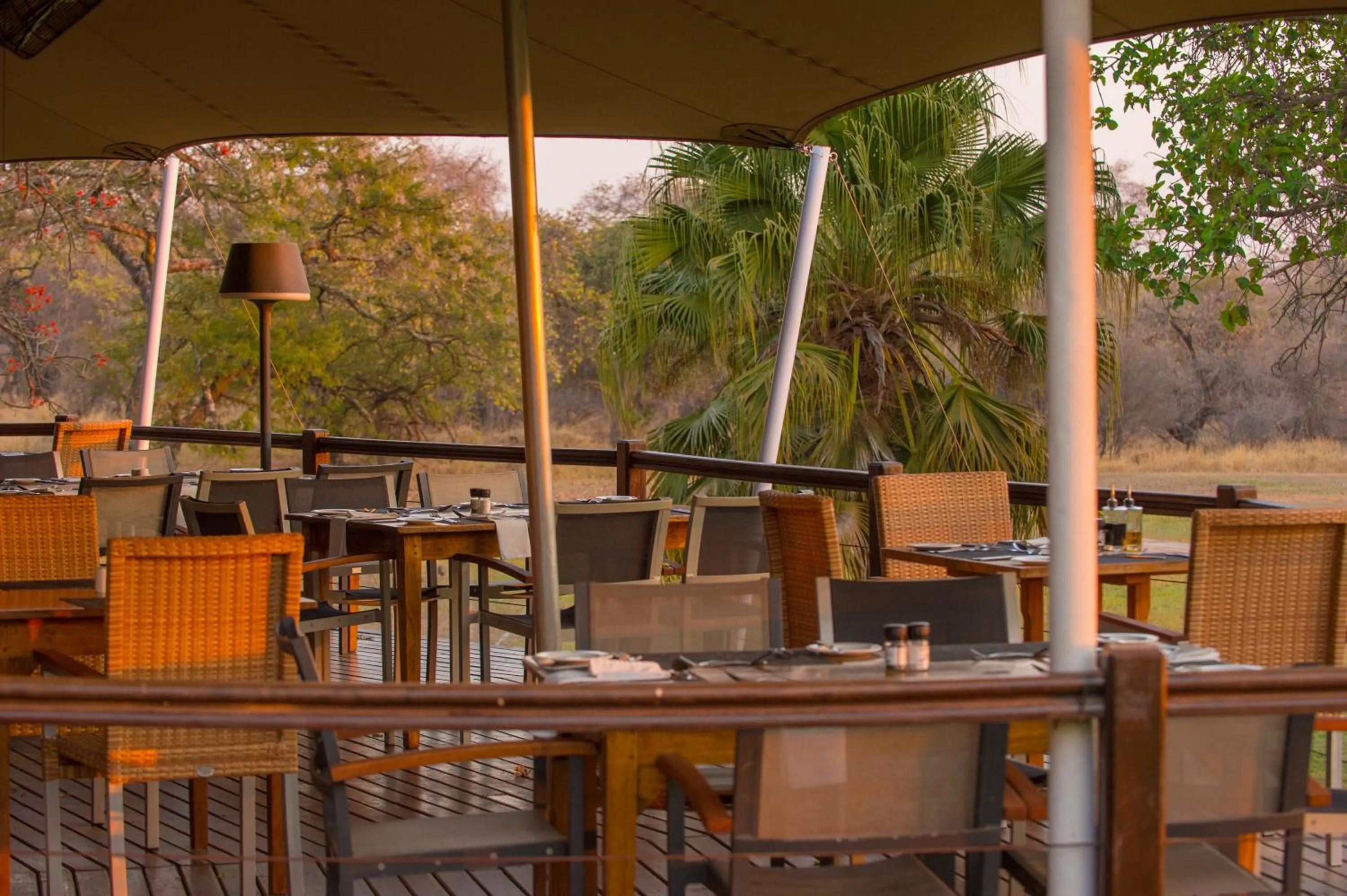 Restaurant/places to eat in Lilayi Lodge