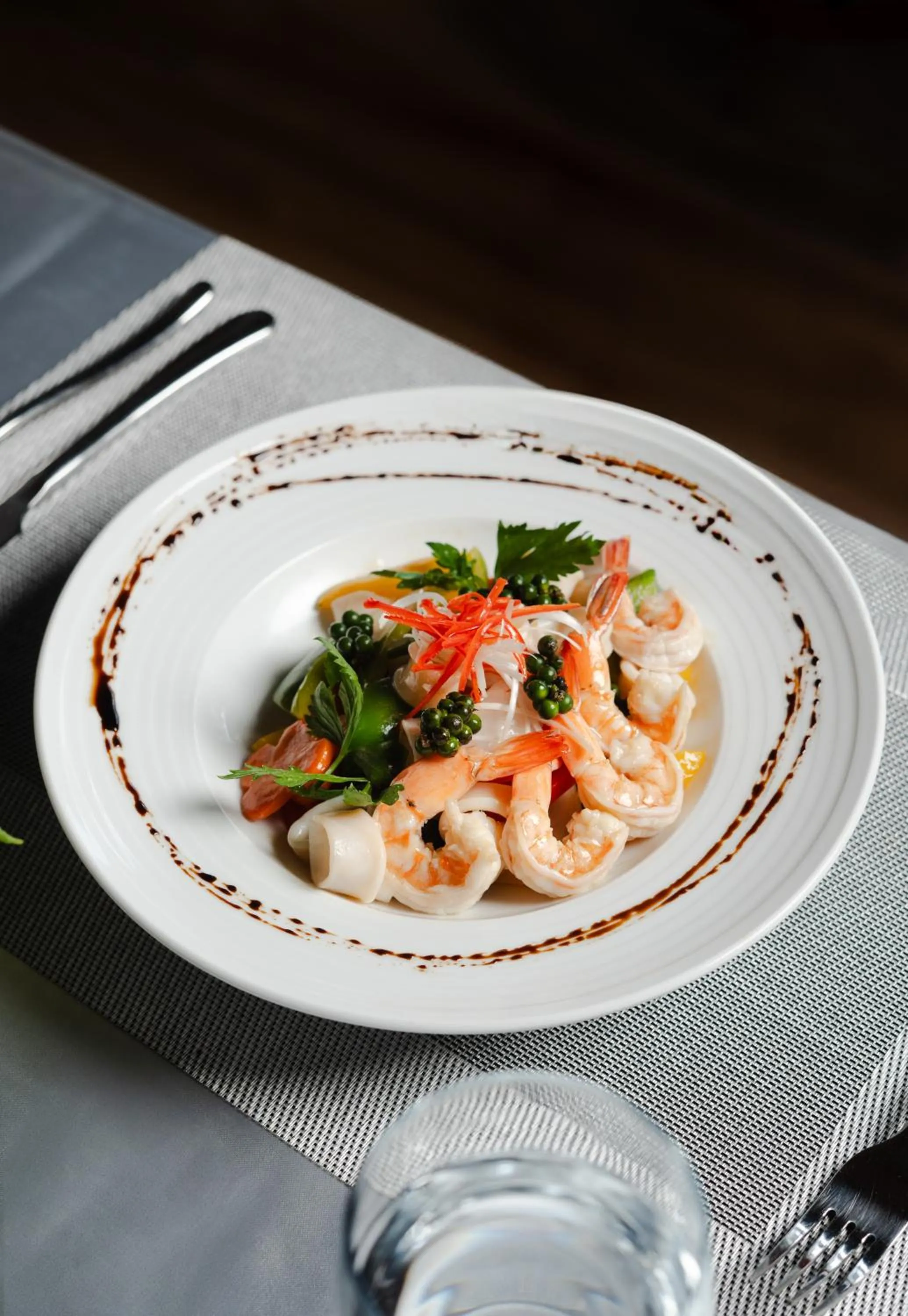 Restaurant/places to eat in Le Vert Angkor Hotel