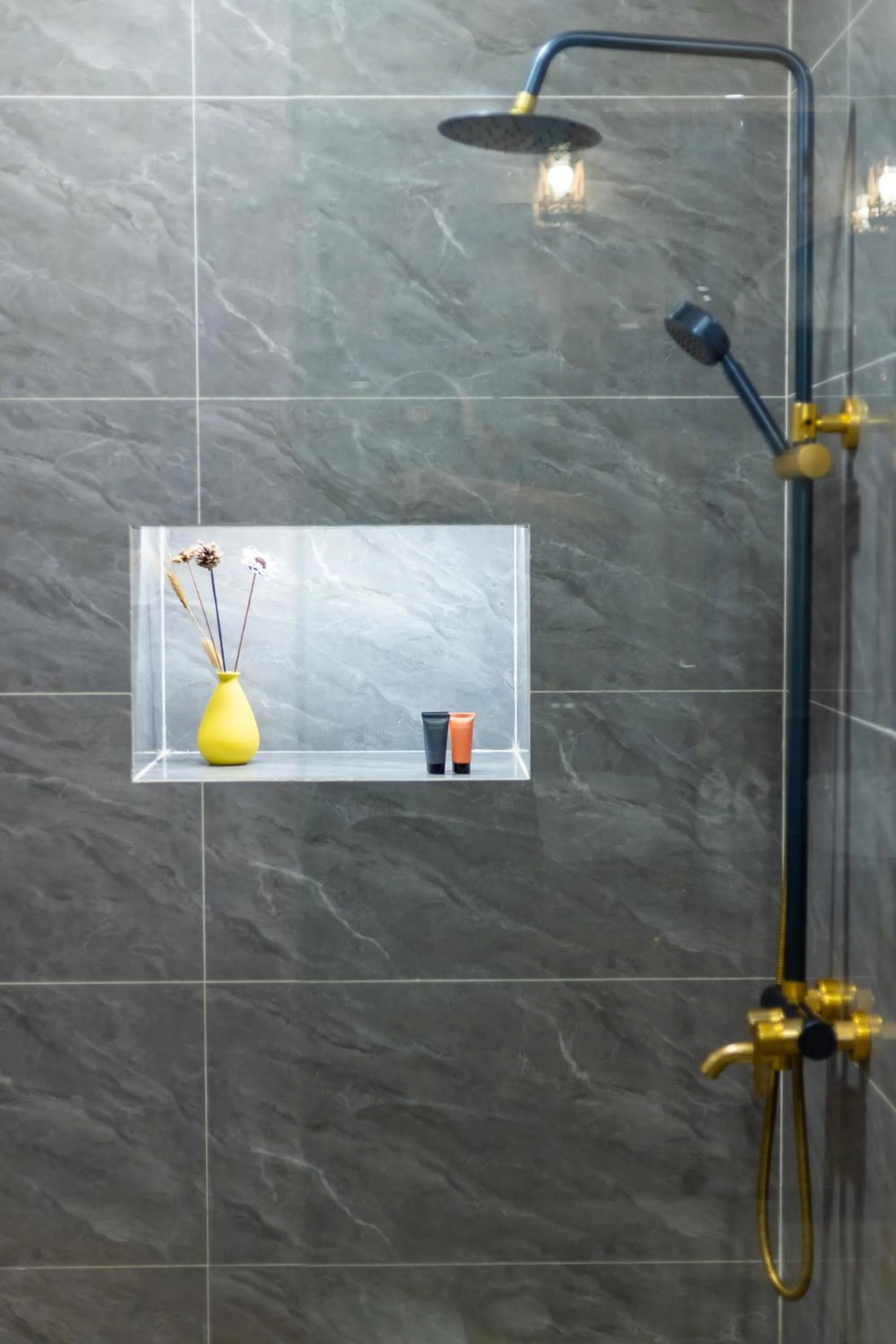 Toilet in Le Vert Angkor Hotel