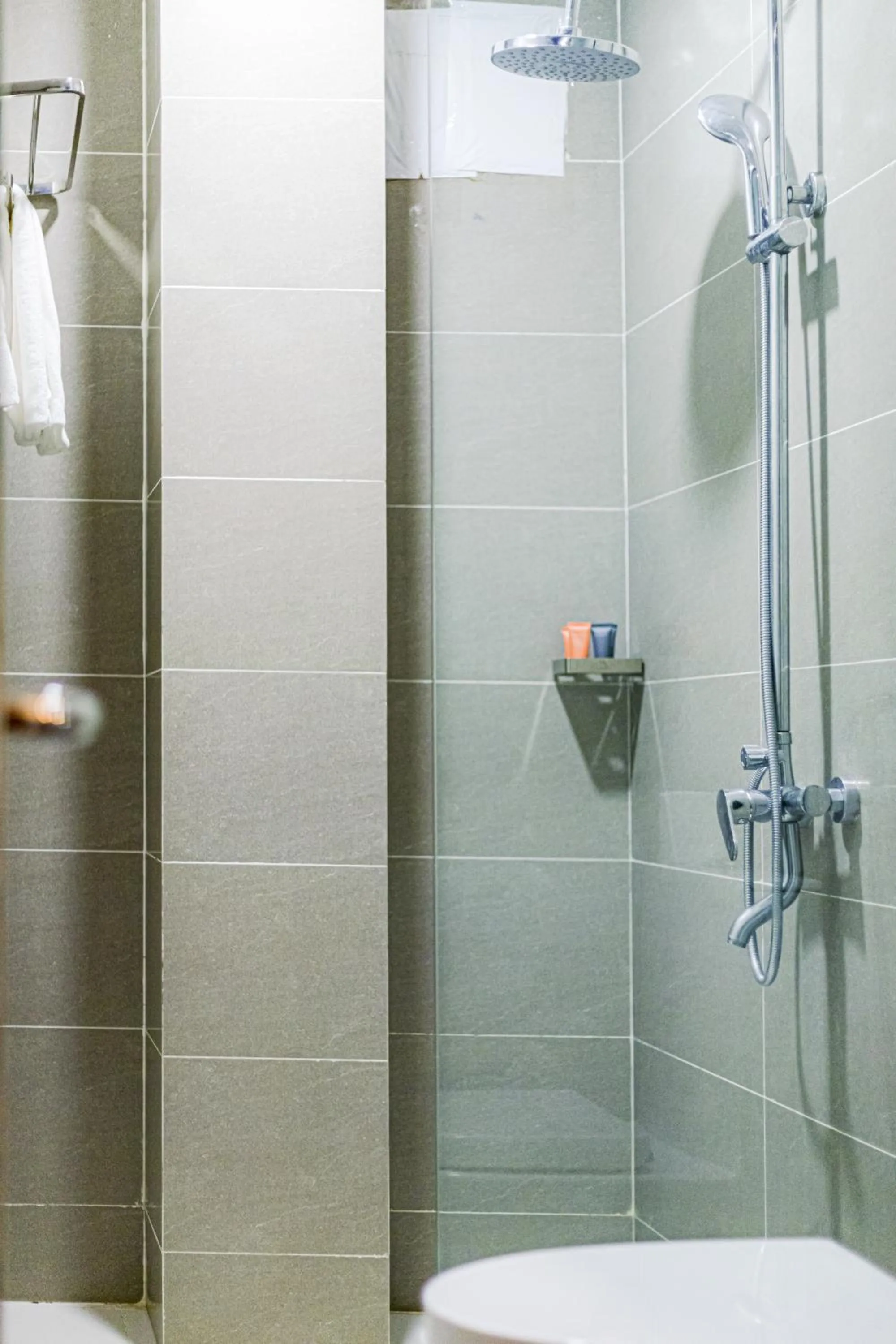 Toilet in Le Vert Angkor Hotel