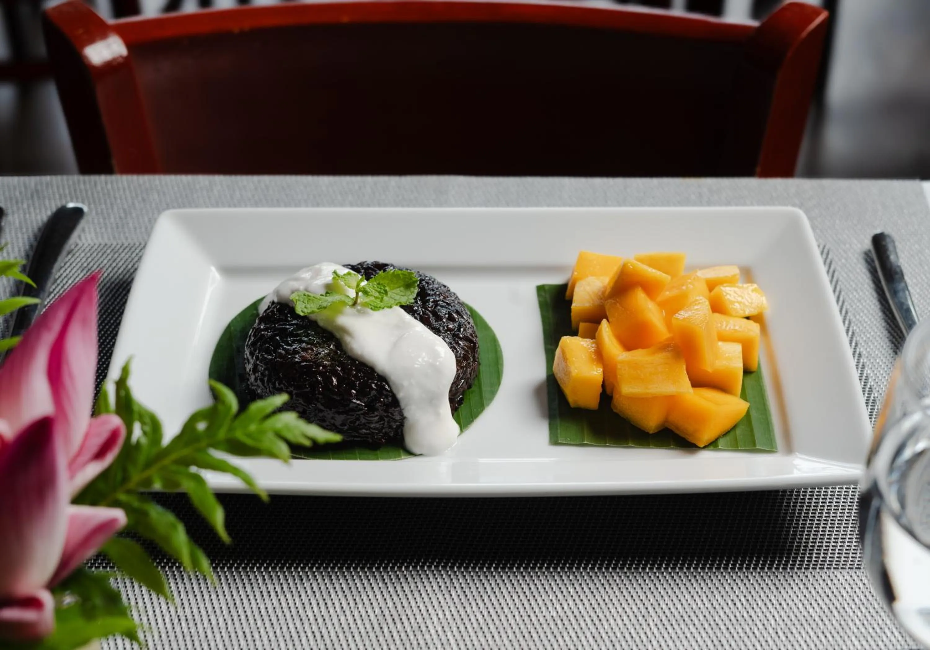 Restaurant/places to eat in Le Vert Angkor Hotel