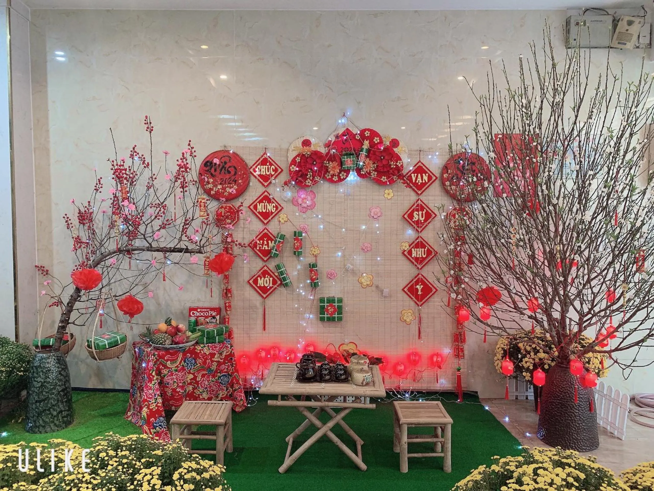 Communal lounge/ TV room in COZY Hotel HCM