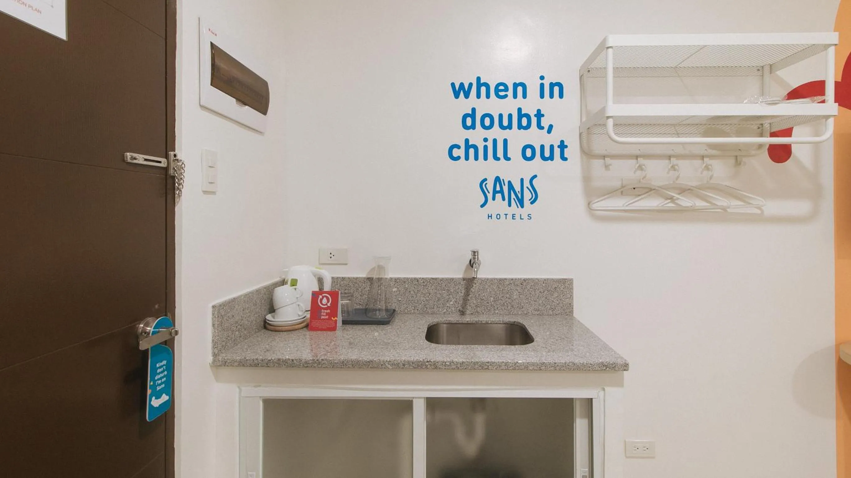 Bedroom in Sans Hotel at One JD Place Makati by RedDoorz