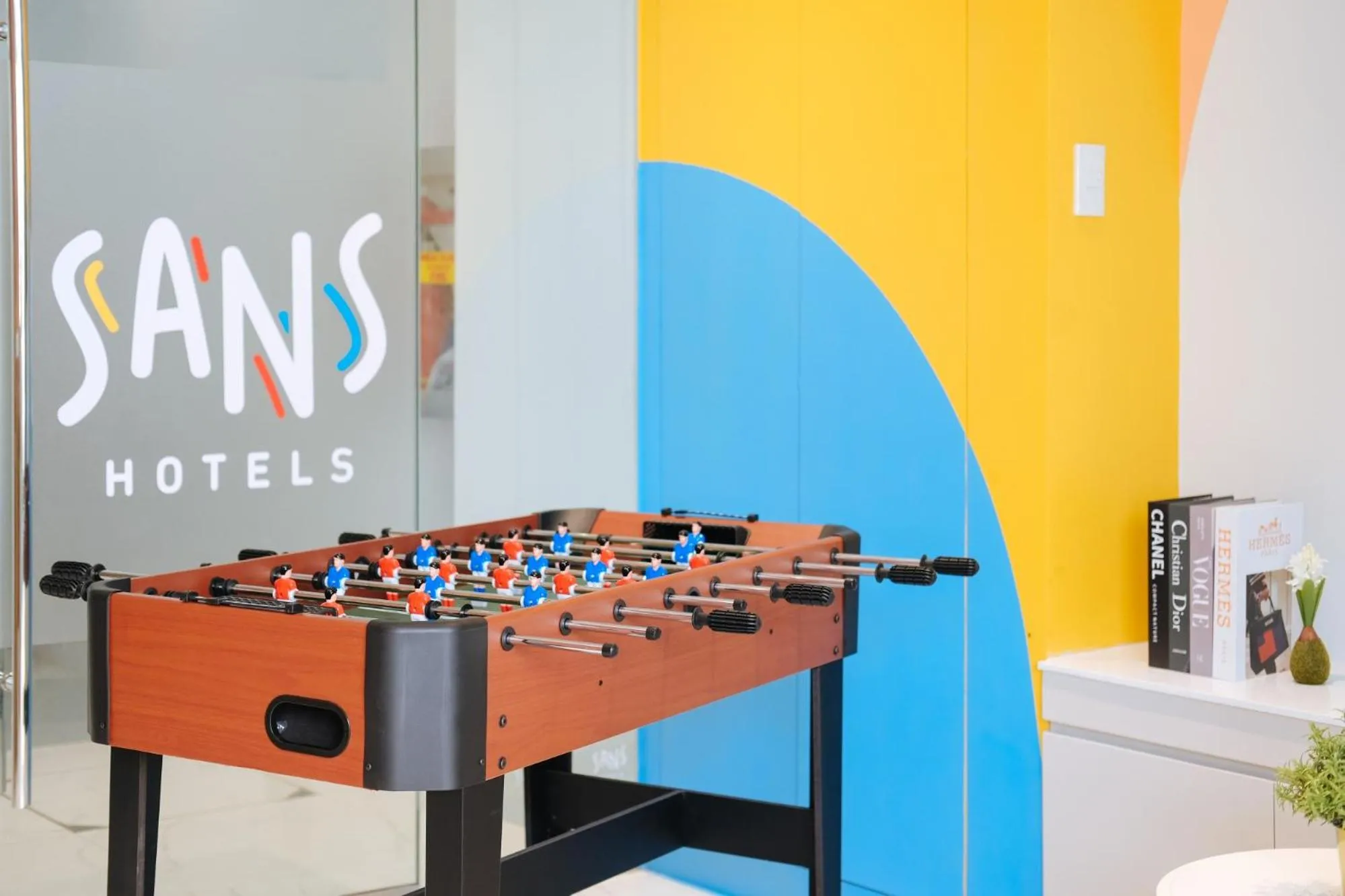 Game Room in Sans Hotel at One JD Place Makati by RedDoorz