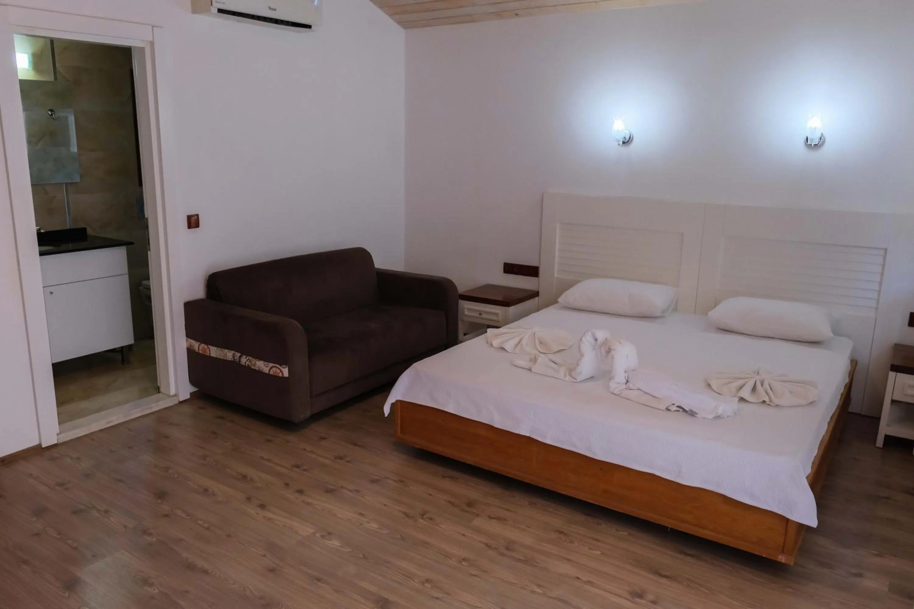 Bedroom in Apella Hotel