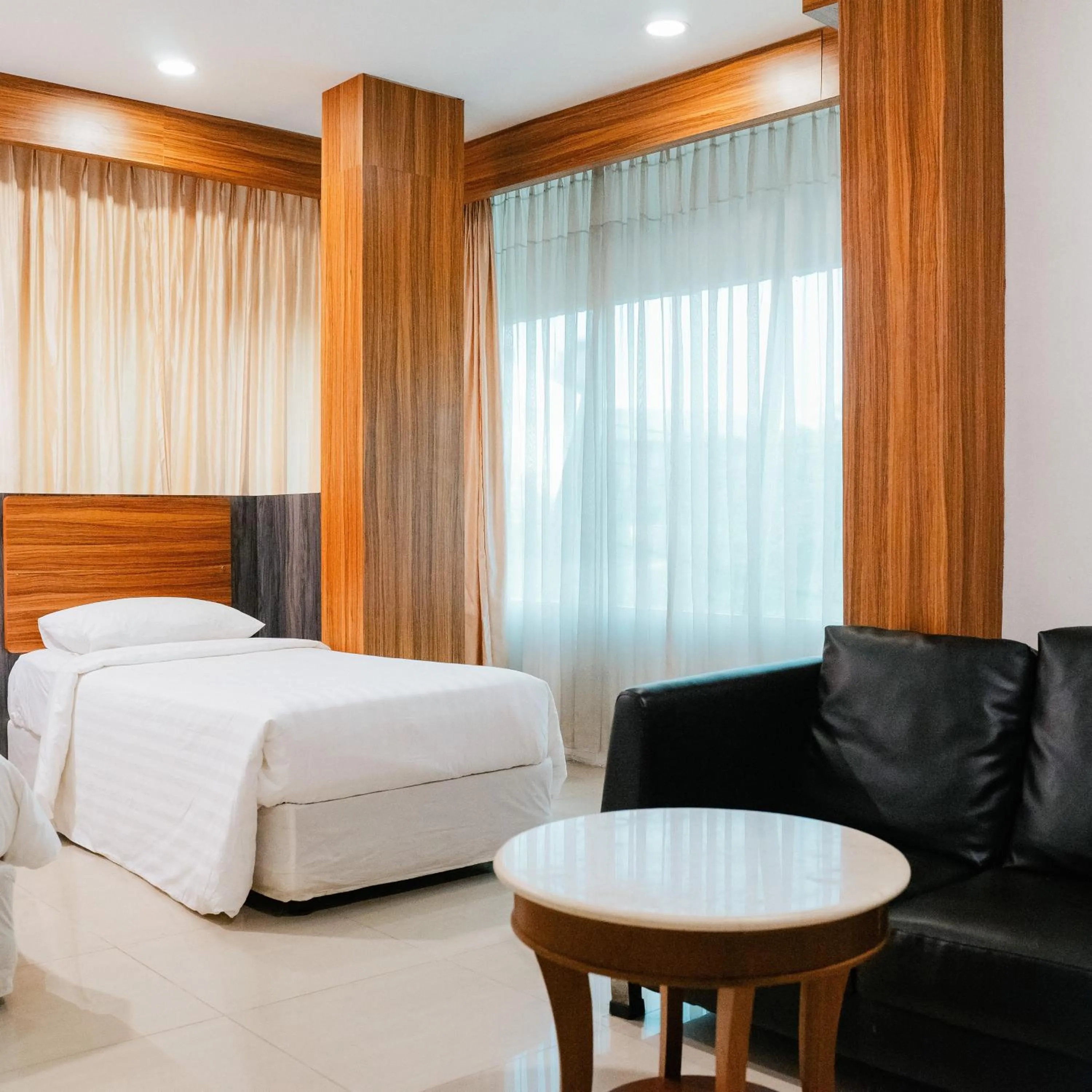 Chola Inn at Nagoya Hill Batam Mitra RedDoorz