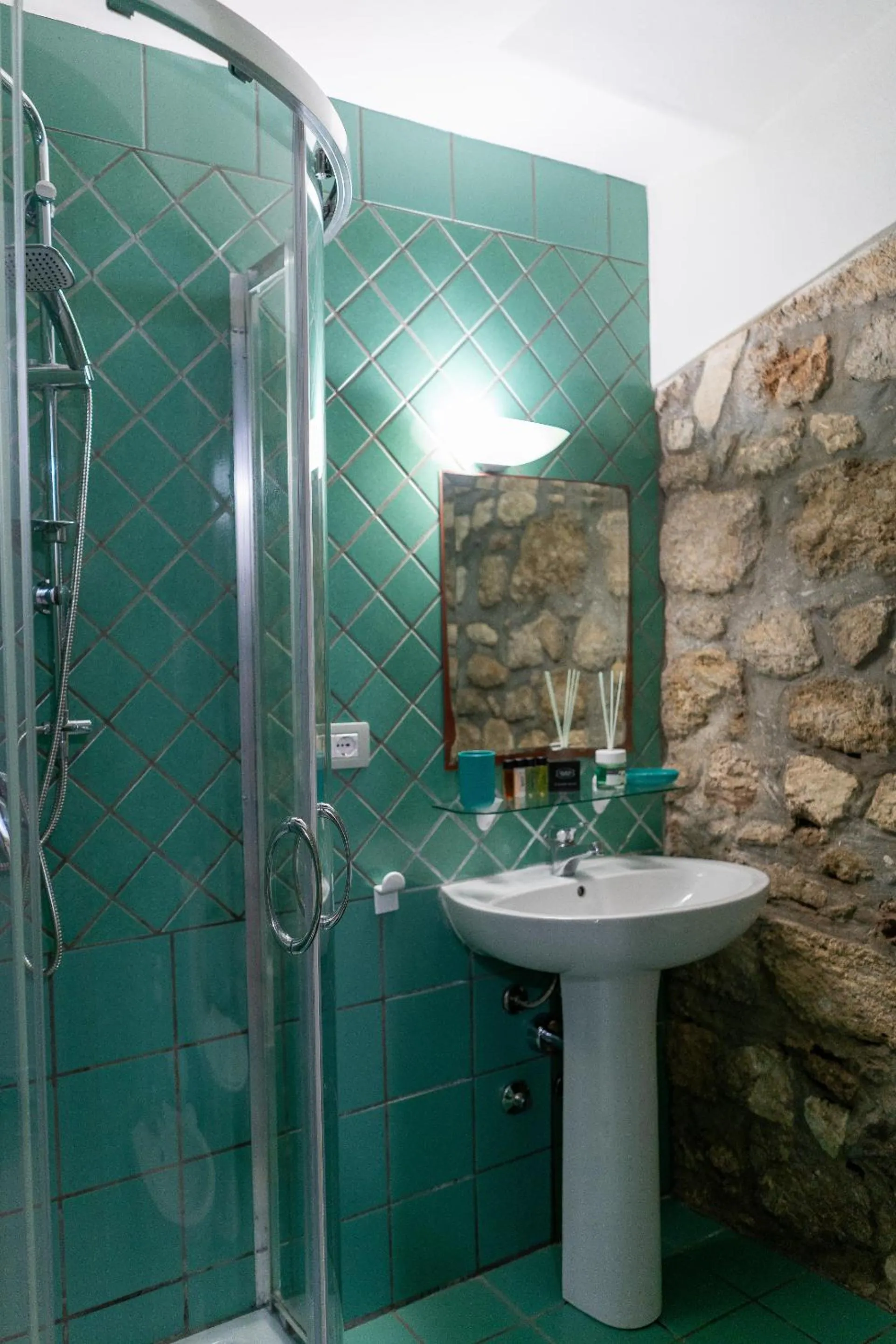 Bathroom in Elsa d'Ortigia - I TRE ARCHI