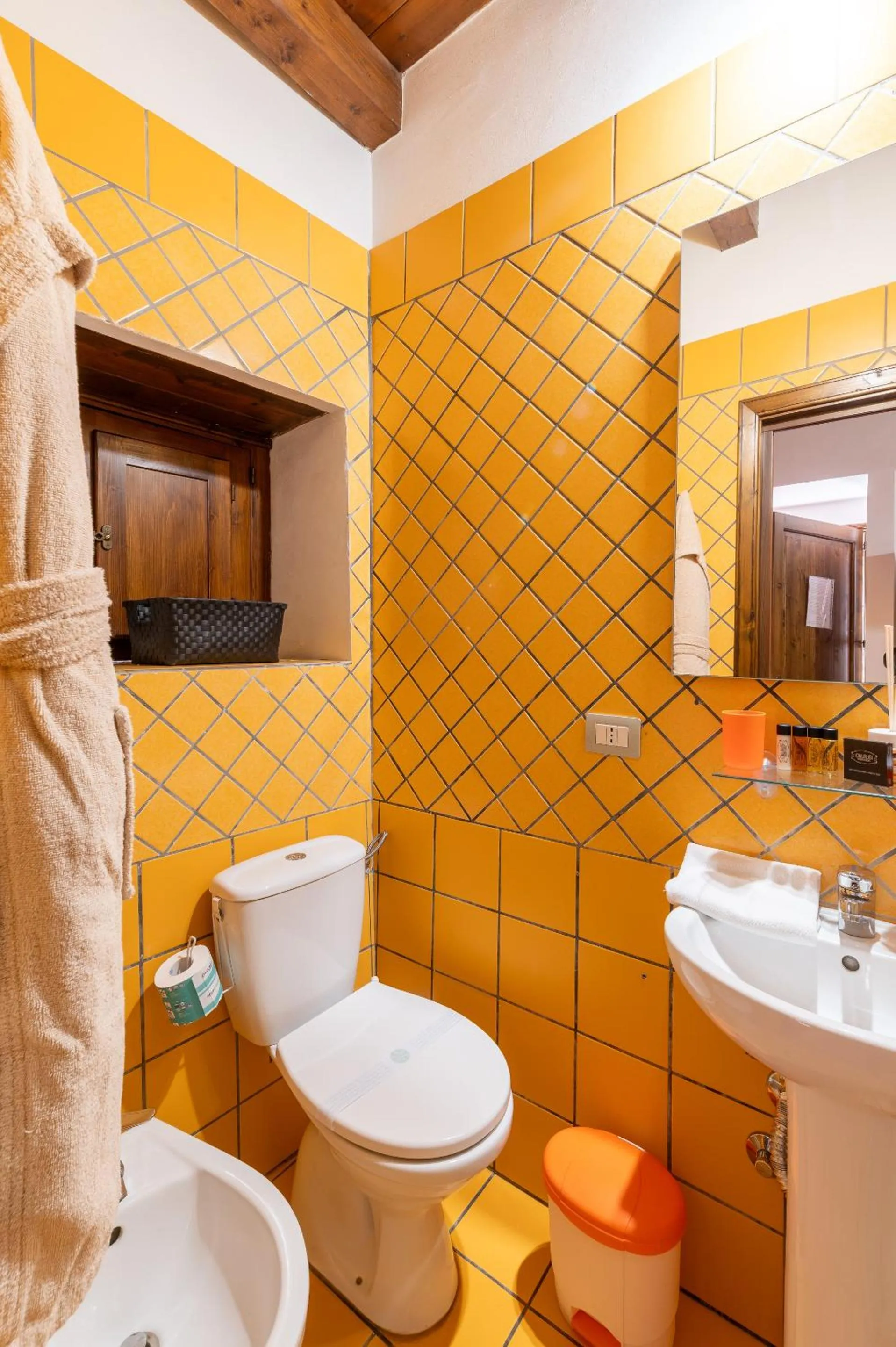 Bathroom in Elsa d'Ortigia - I TRE ARCHI