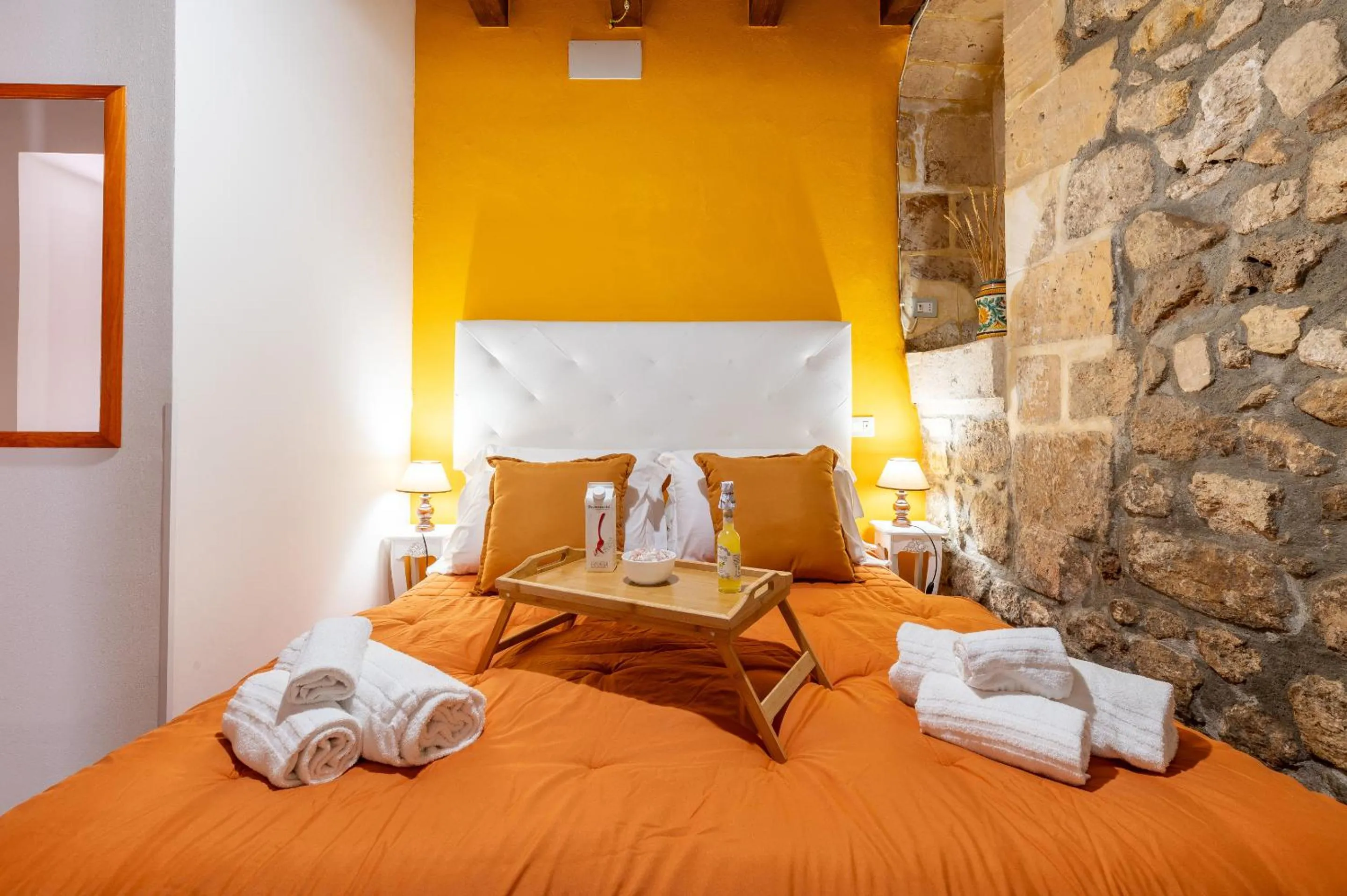 Bedroom, Bed in Elsa d'Ortigia - I TRE ARCHI