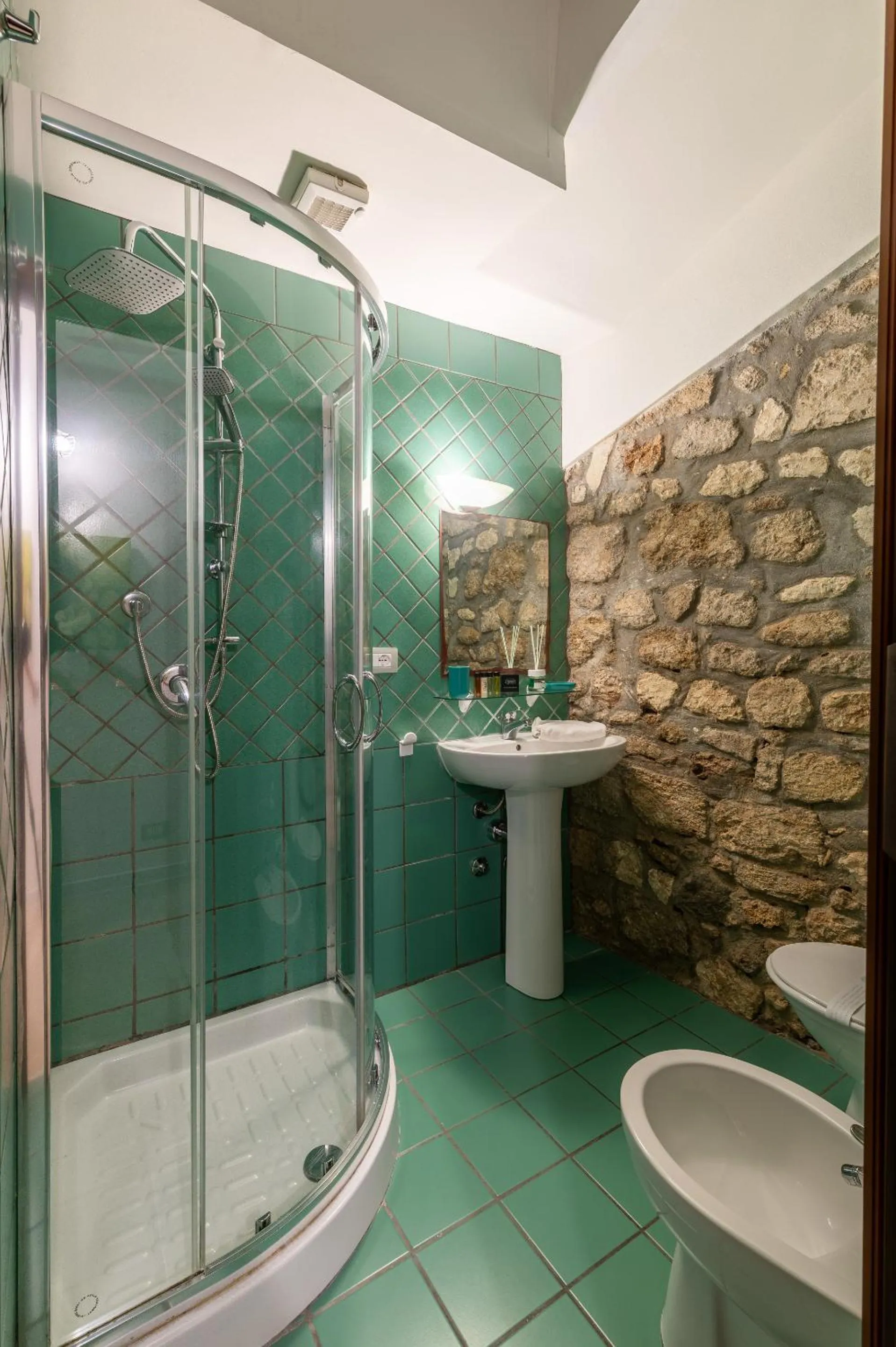 Bathroom in Elsa d'Ortigia - I TRE ARCHI