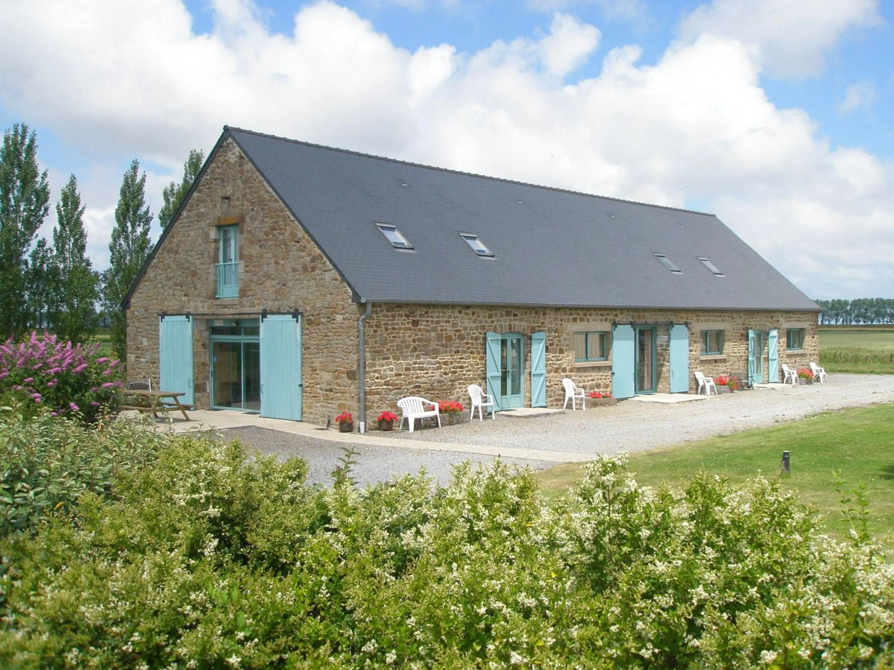 Facade/entrance in Gite Couesnon