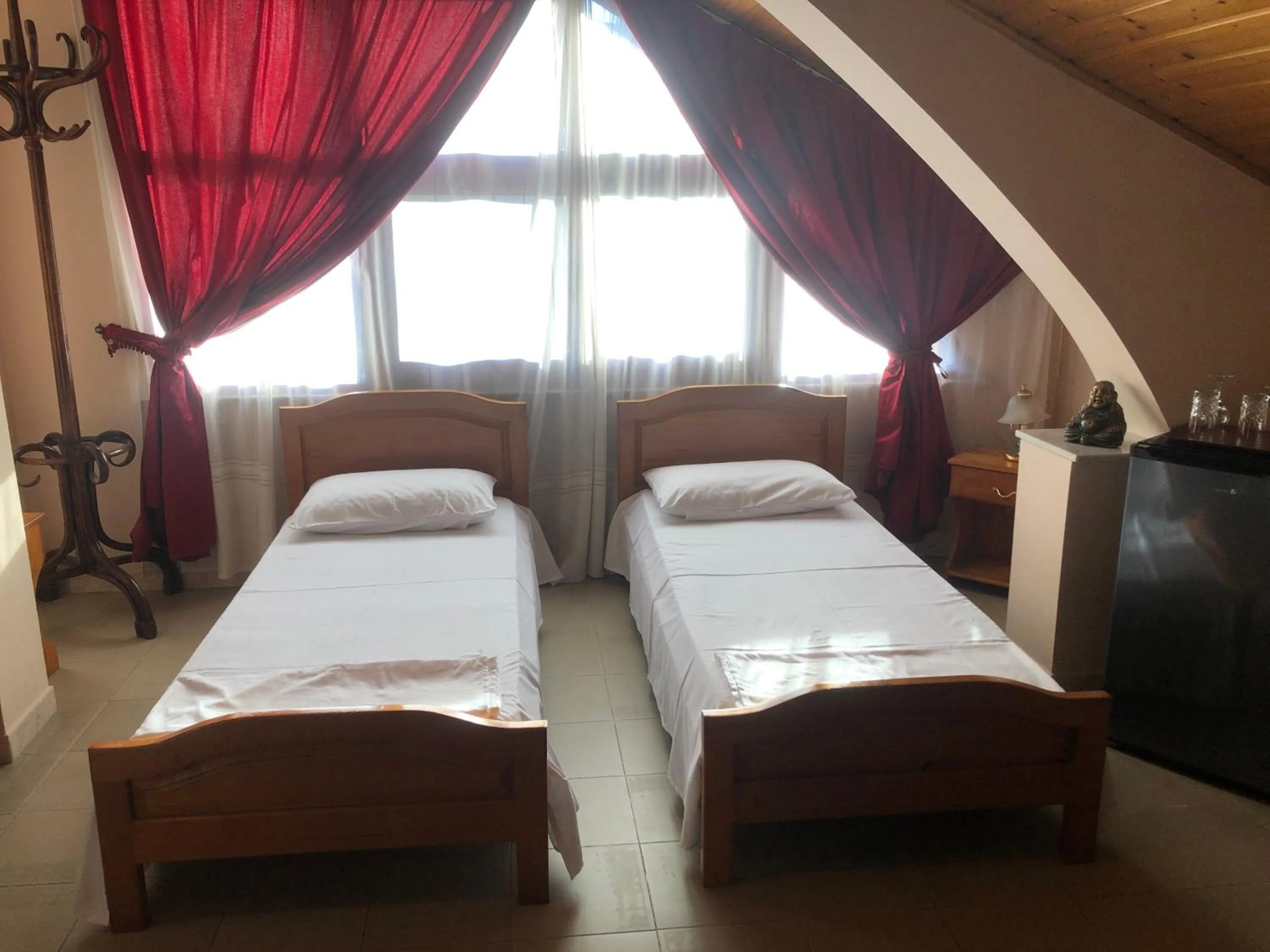 Bed in VILLA PEPETO Durres Albania