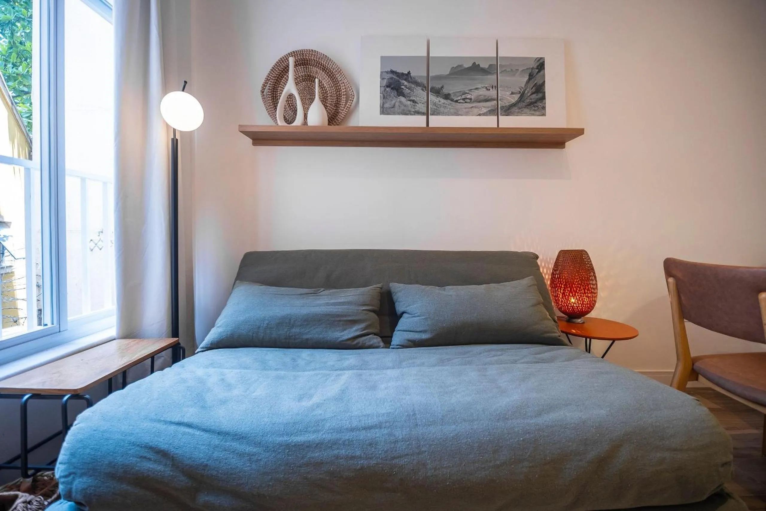 Living room in Conforto e praticidade na Gávea