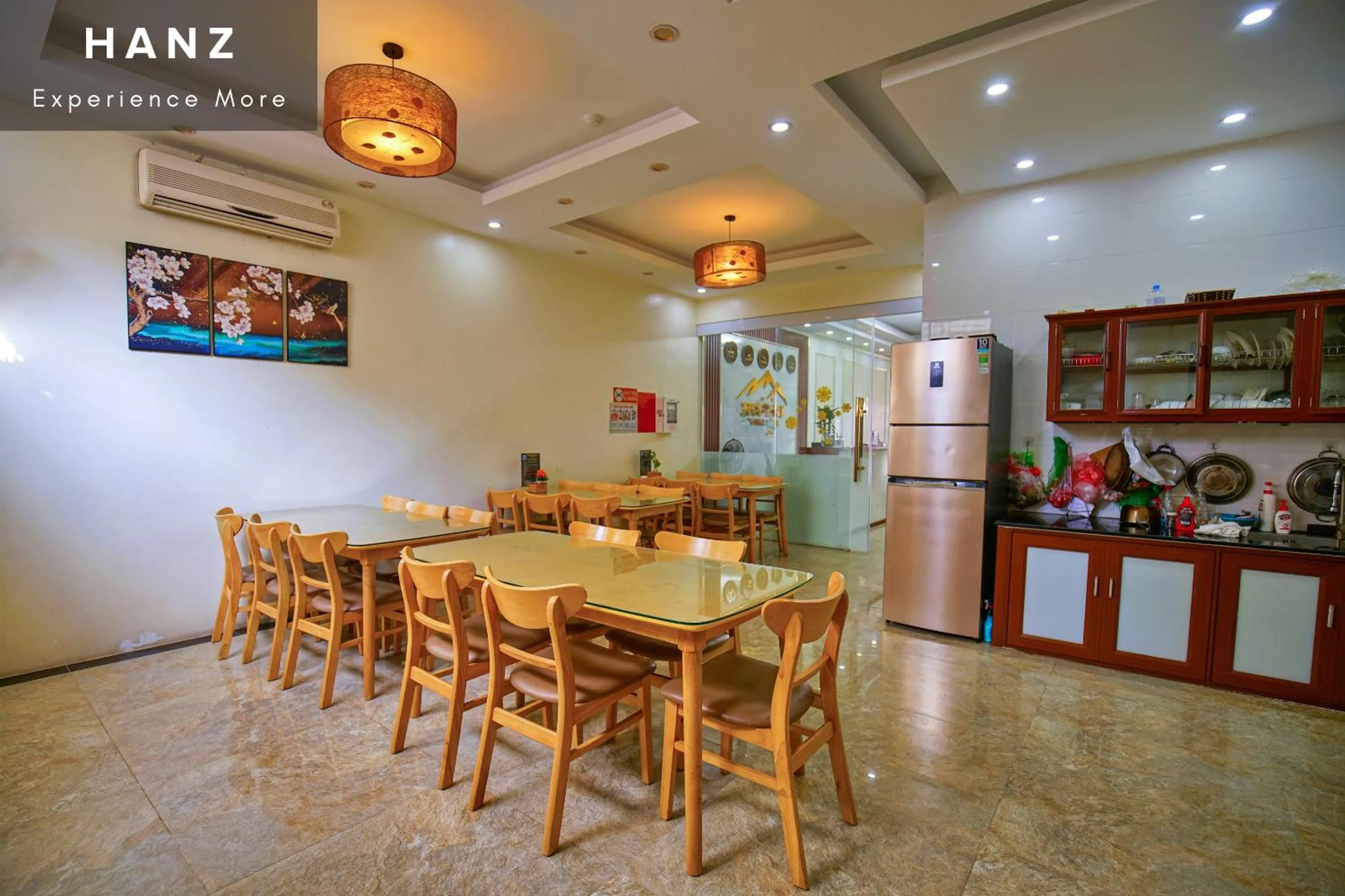 Kitchen or kitchenette in HANZ Noi Bai Airport Hotel