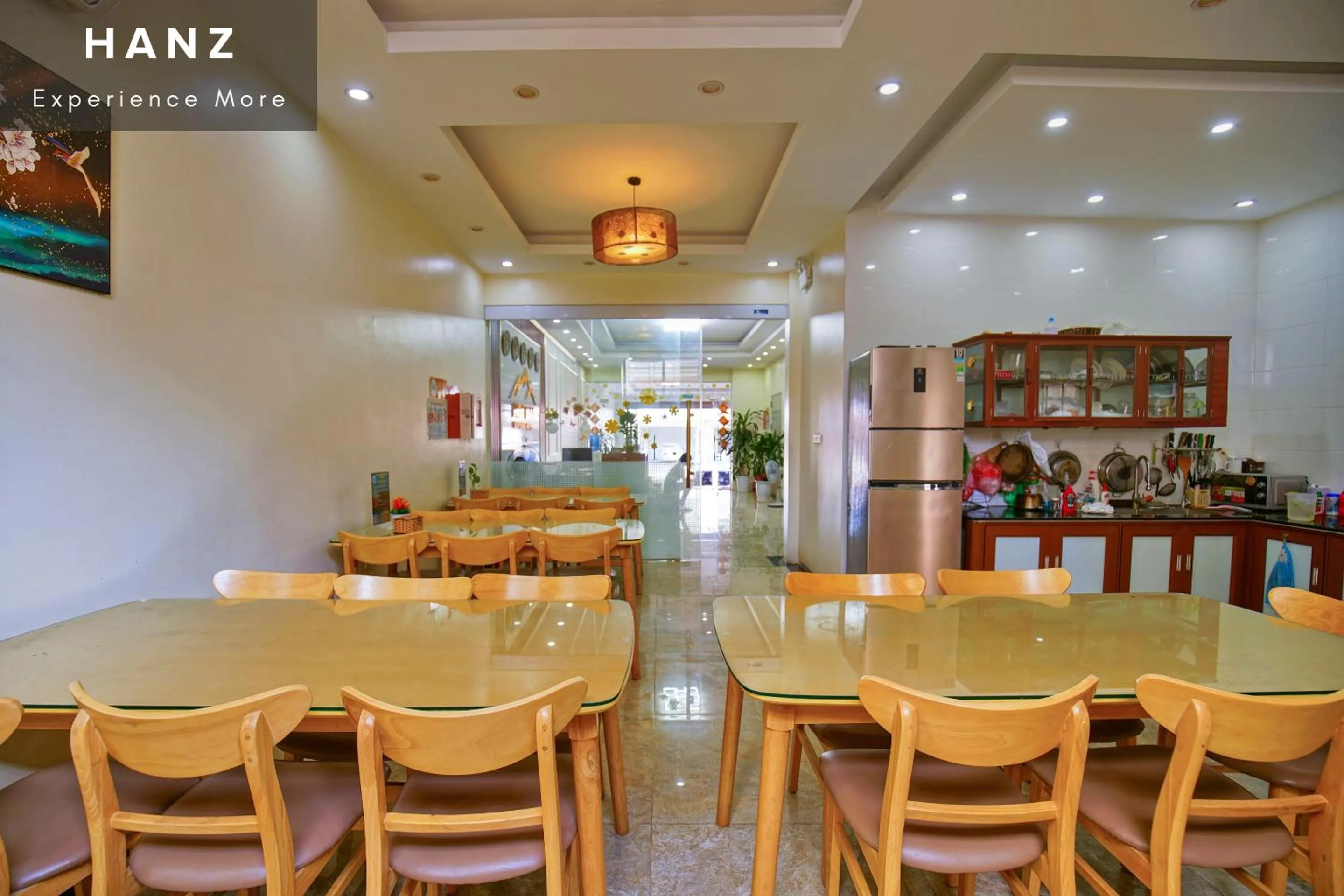 Restaurant/places to eat in HANZ Noi Bai Airport Hotel