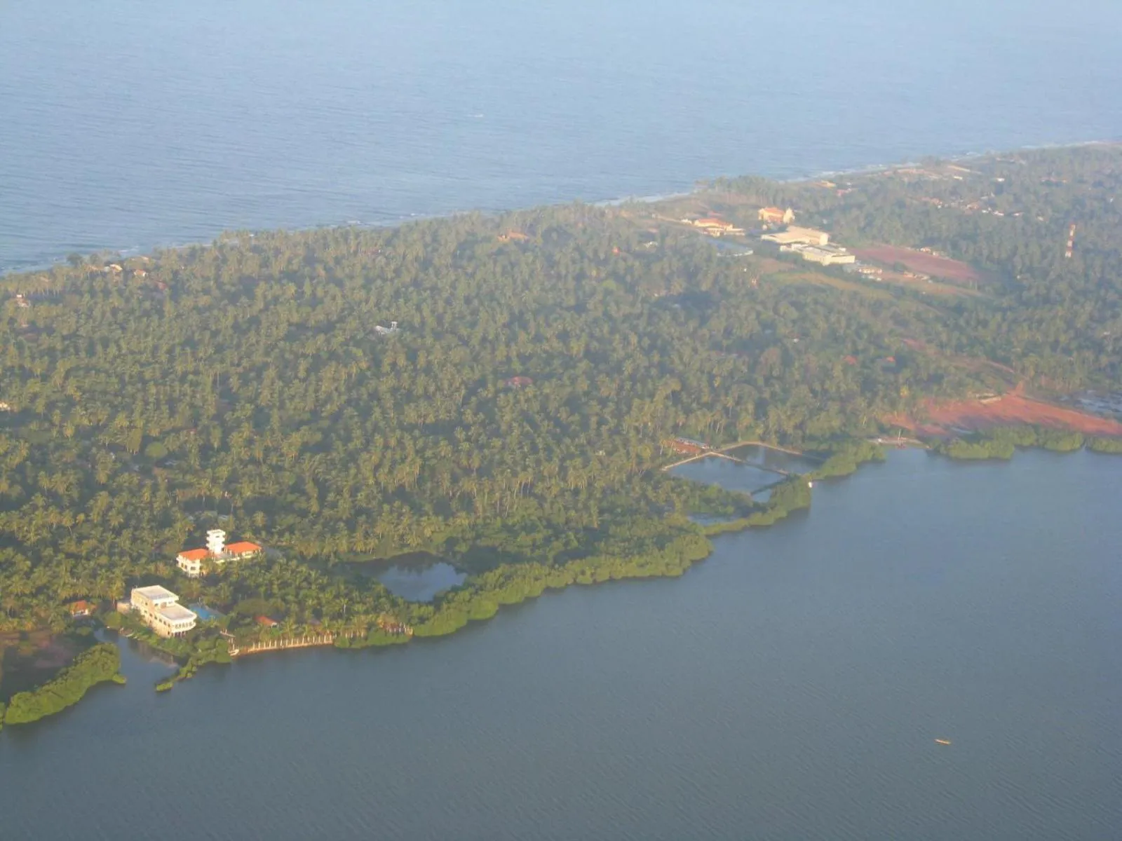 Hotel Lagoon Paradise