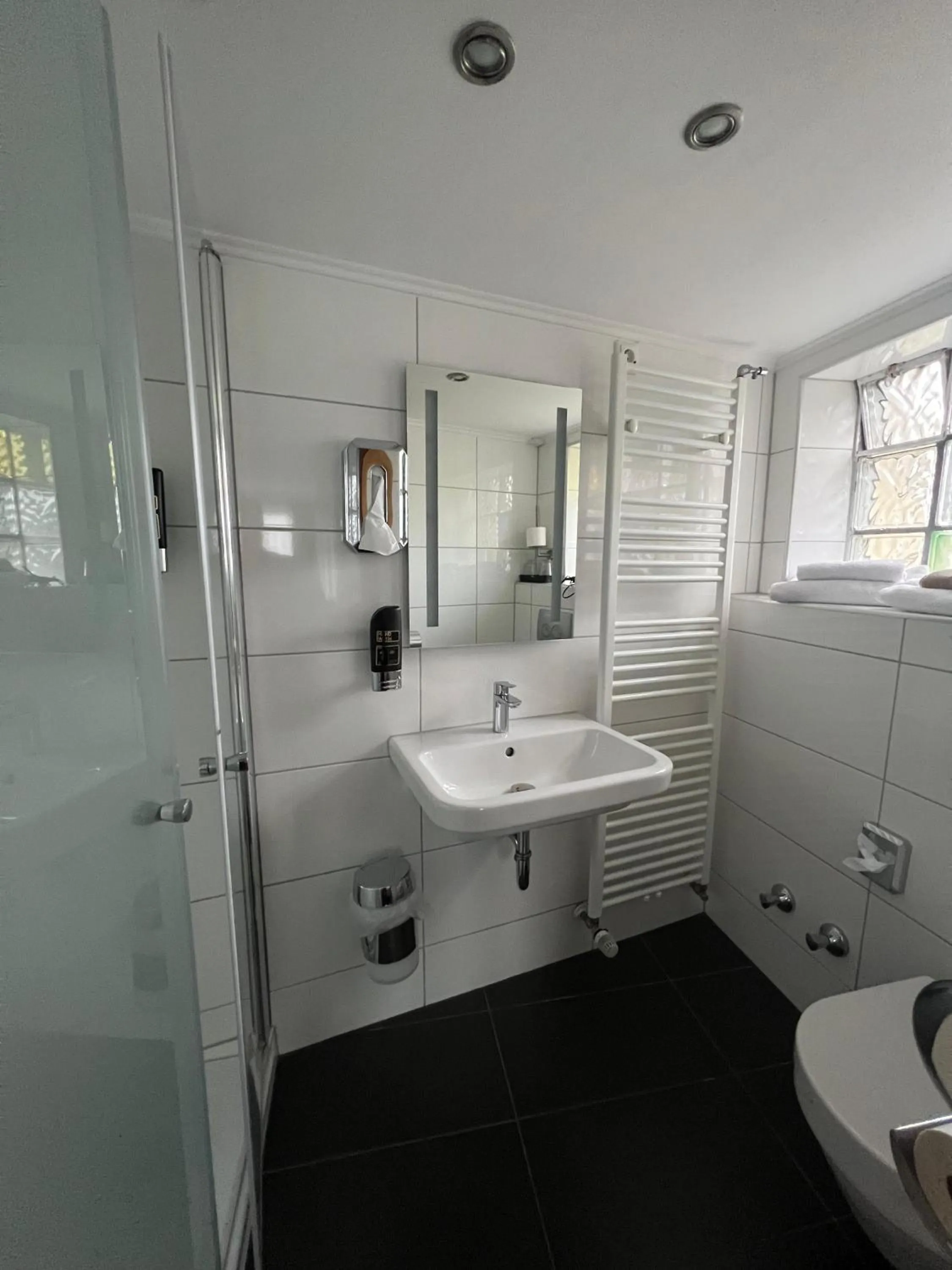 Toilet in Hotel 9-enhof