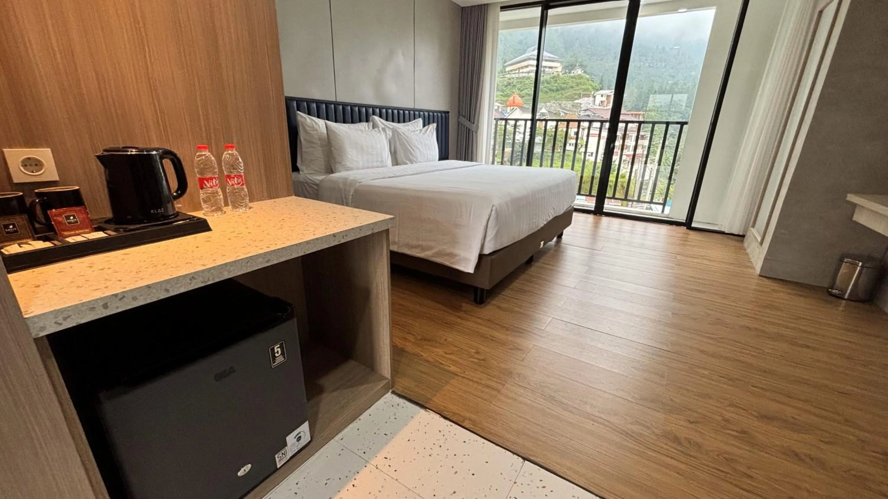 minibar, Bed in Gulala Azana Hotel & Resort Guci Tegal