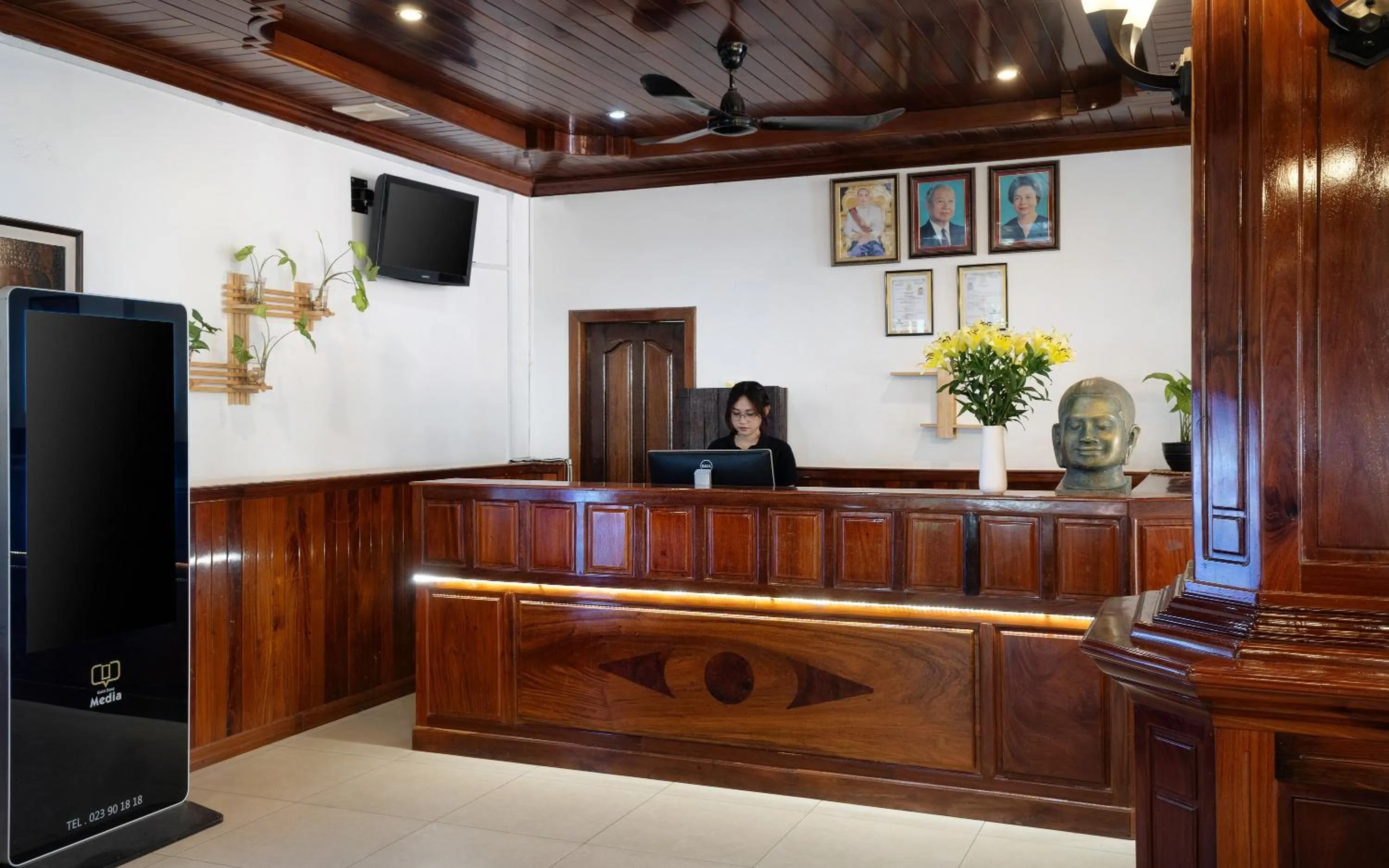 Staff in Harmony Indochine d'Angkor