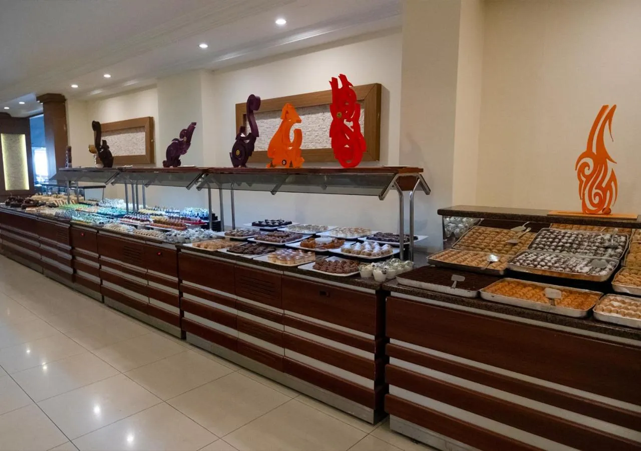 Food and drinks in Xeno Eftalia Resort Hotel