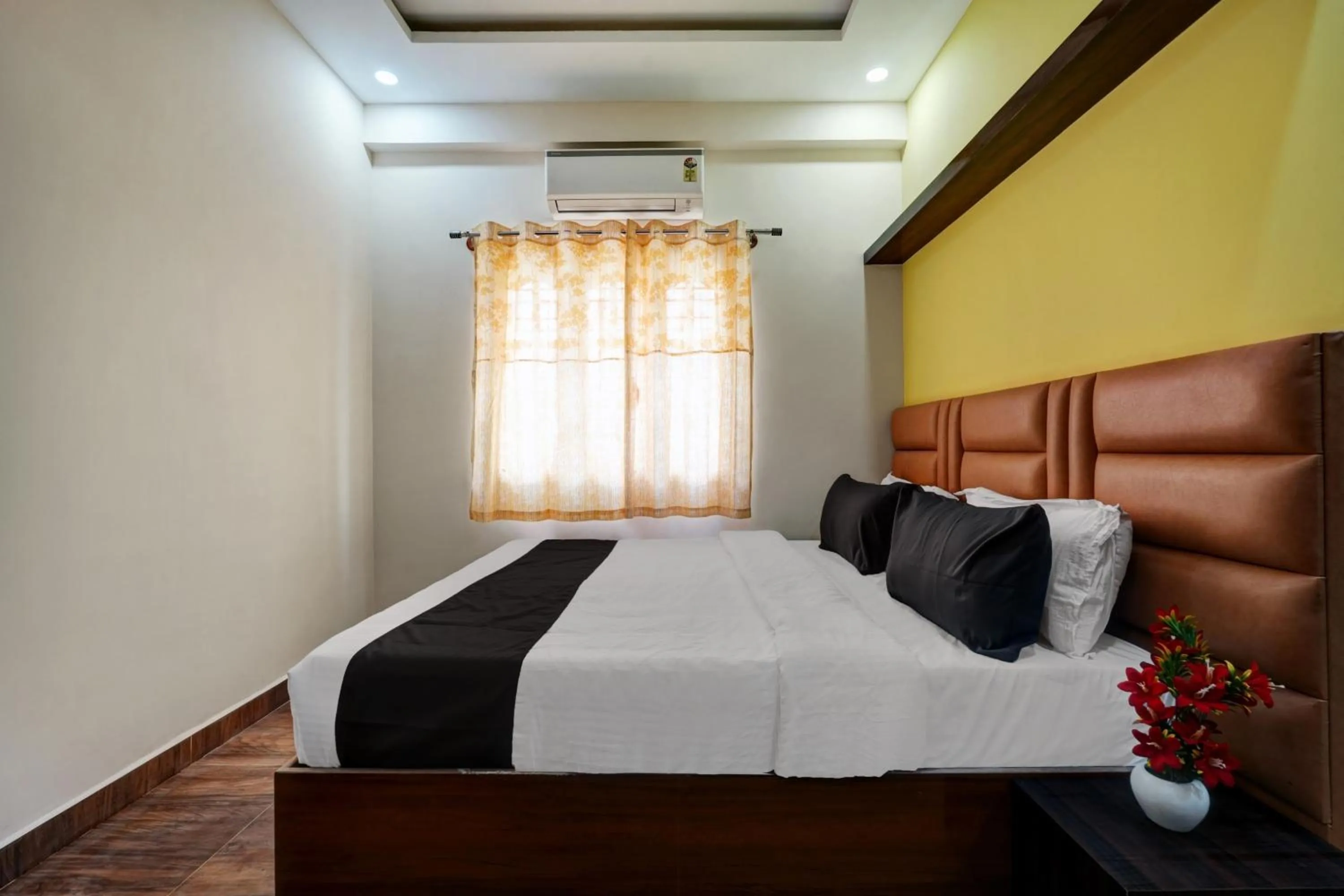 Bedroom, Bed in Collection O UTSAV GRAND