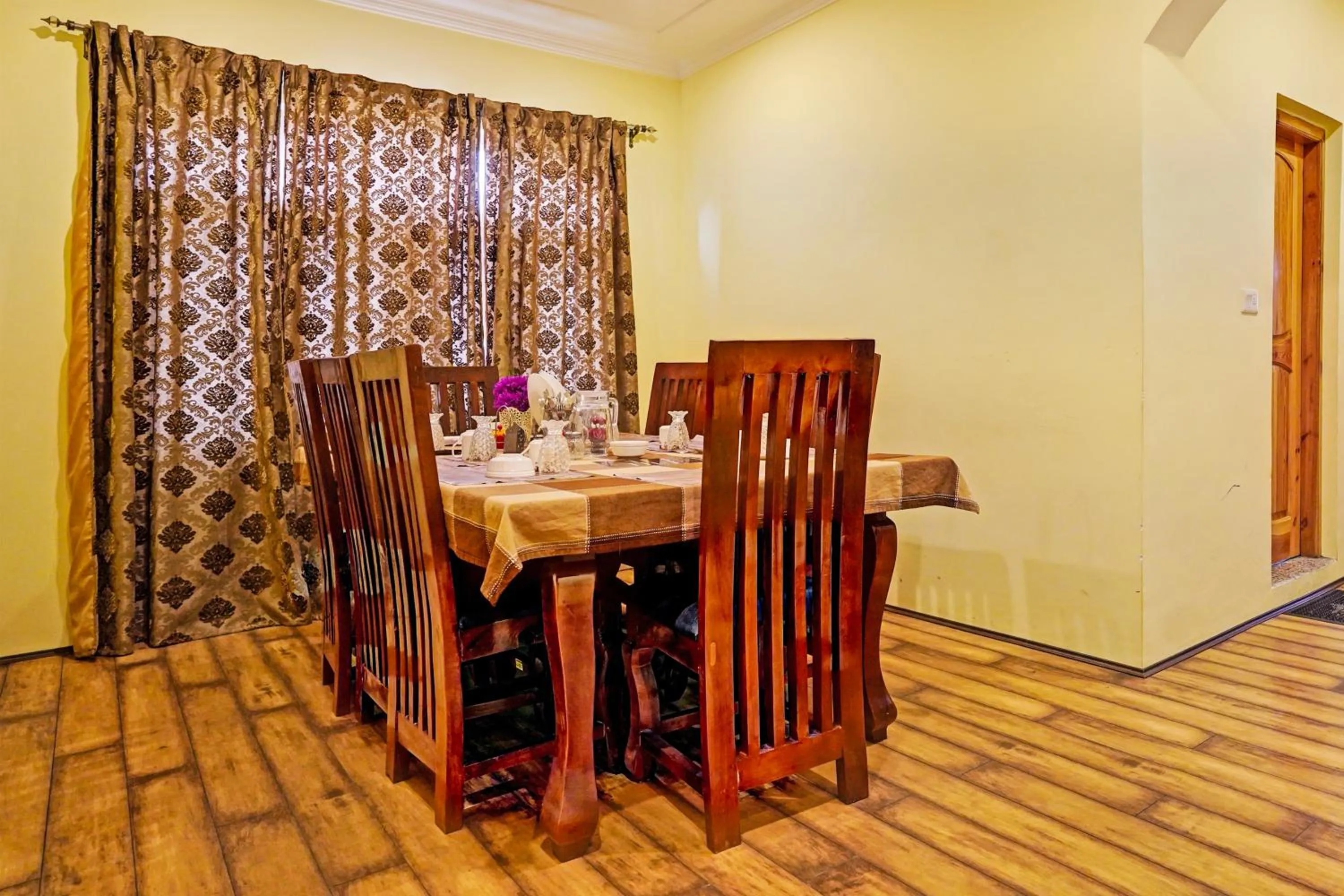 Lobby or reception in Hotel O Lit Homestay