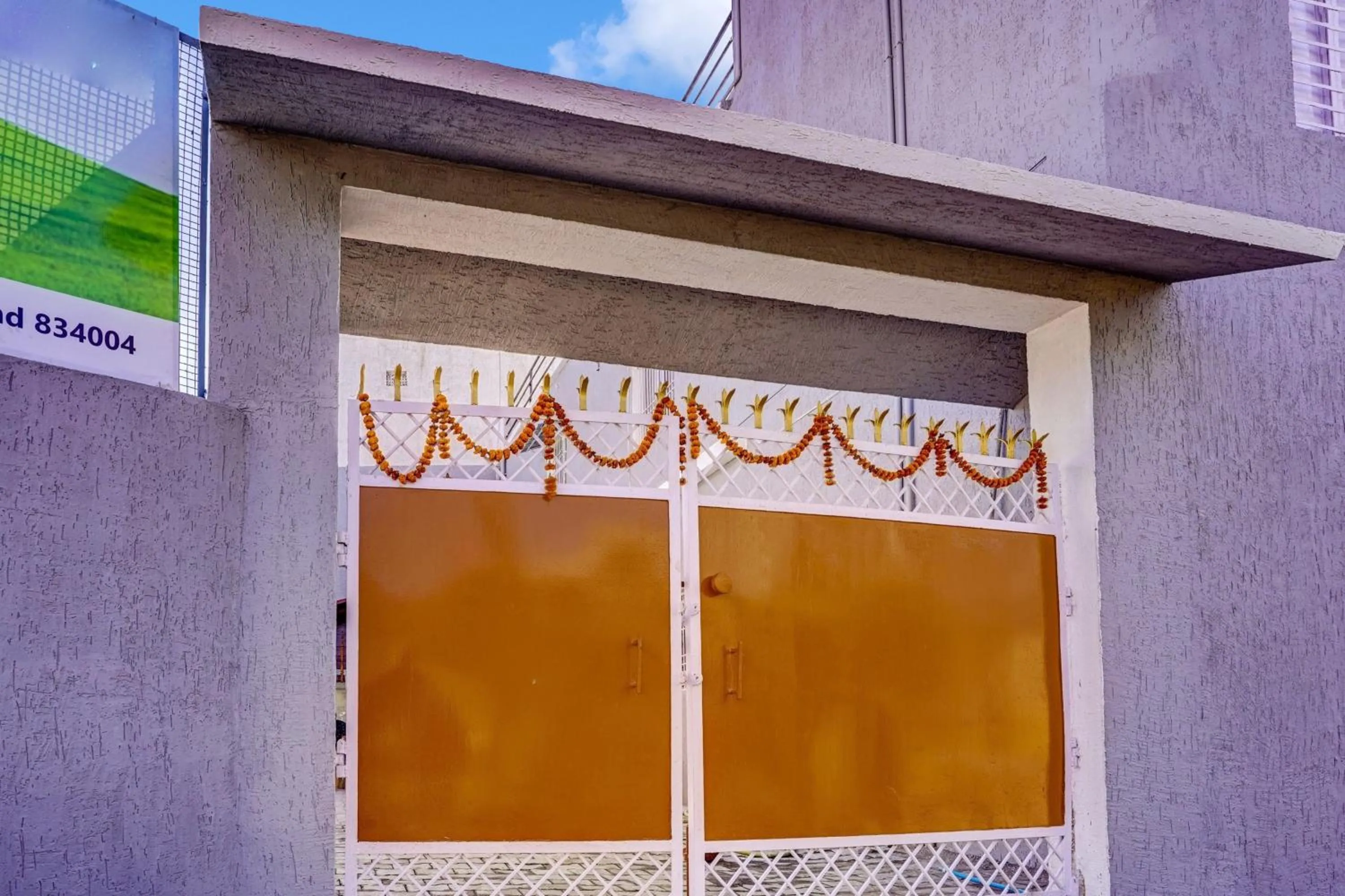 Facade/entrance in Super Collection O Oxygen