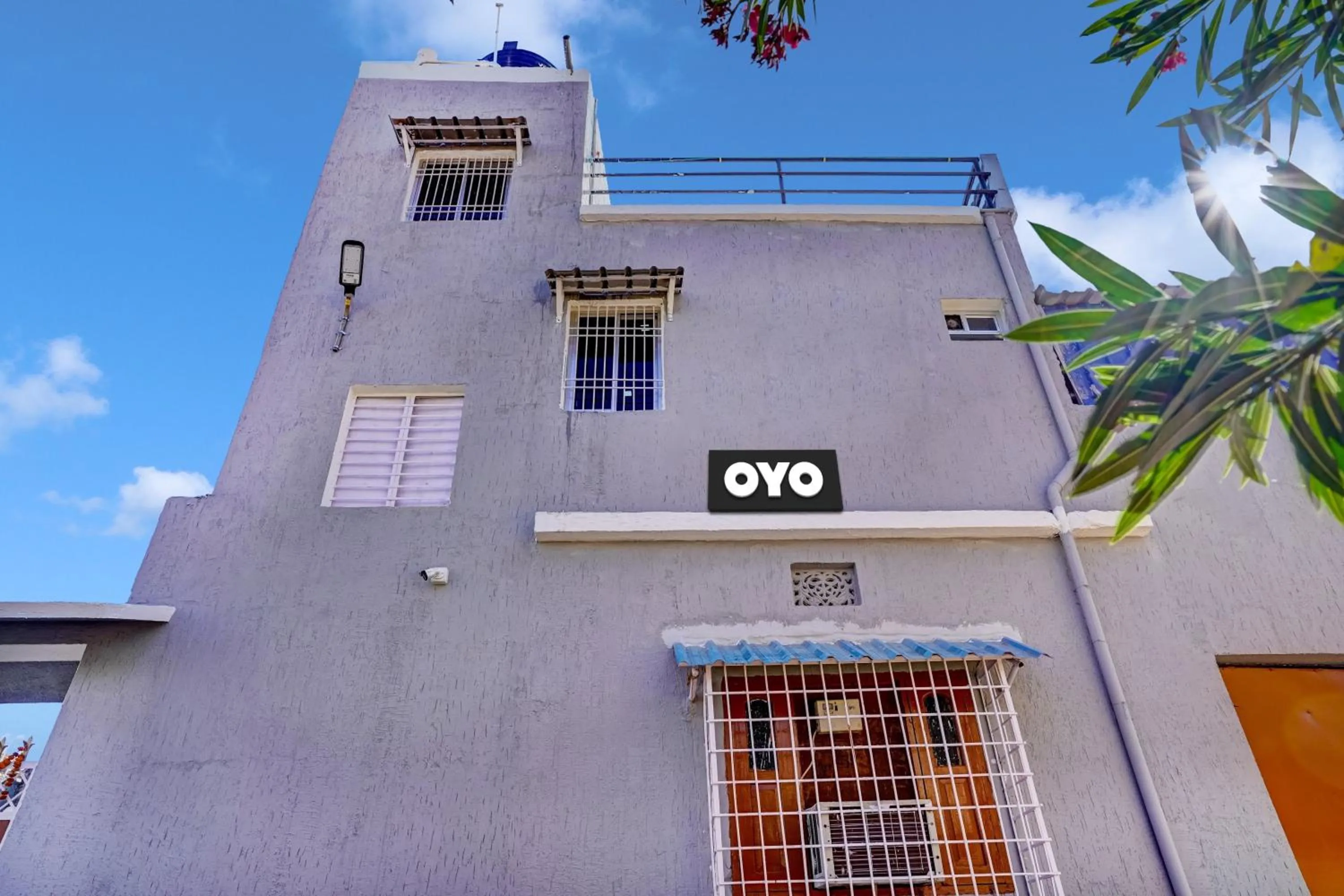 Facade/entrance in Super Collection O Oxygen