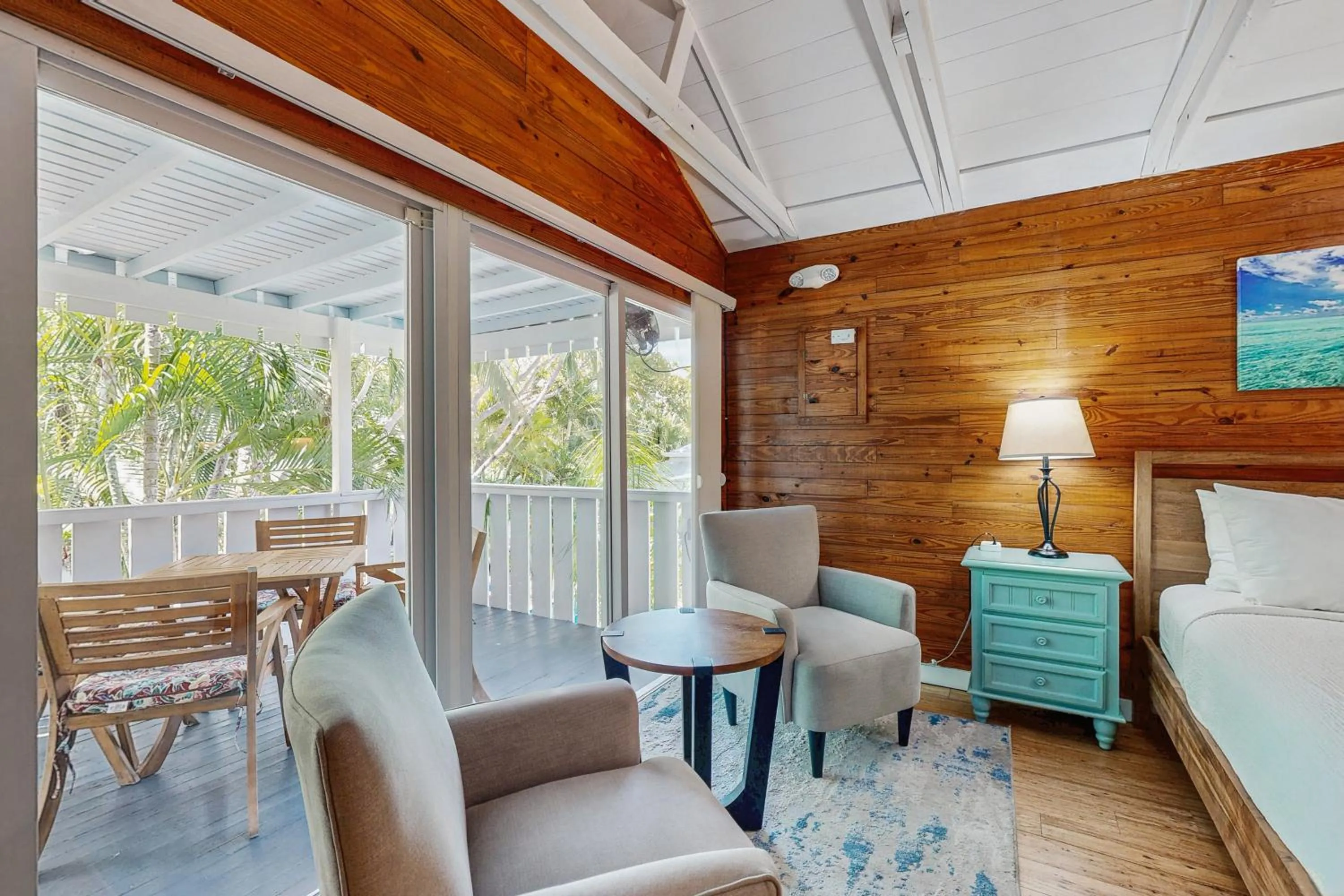 Bed in Papa's Hideaway