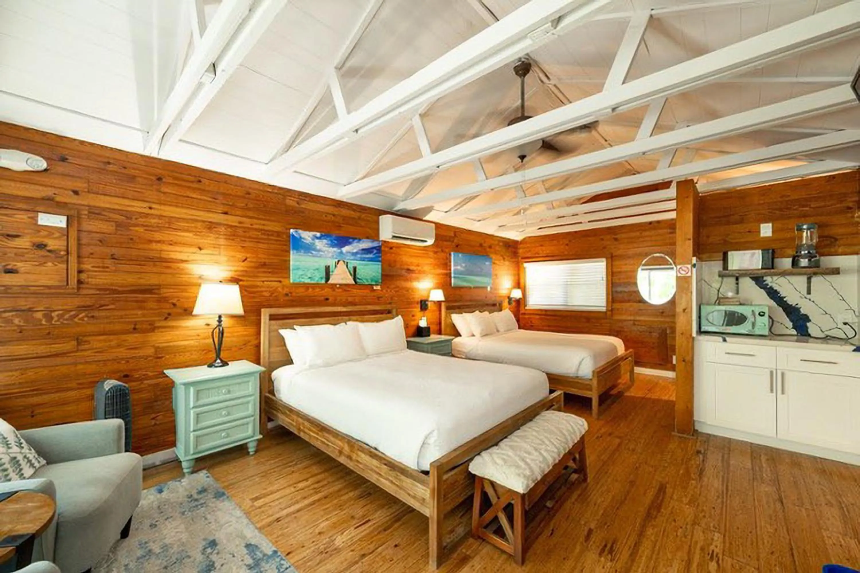 Bed in Papa's Hideaway