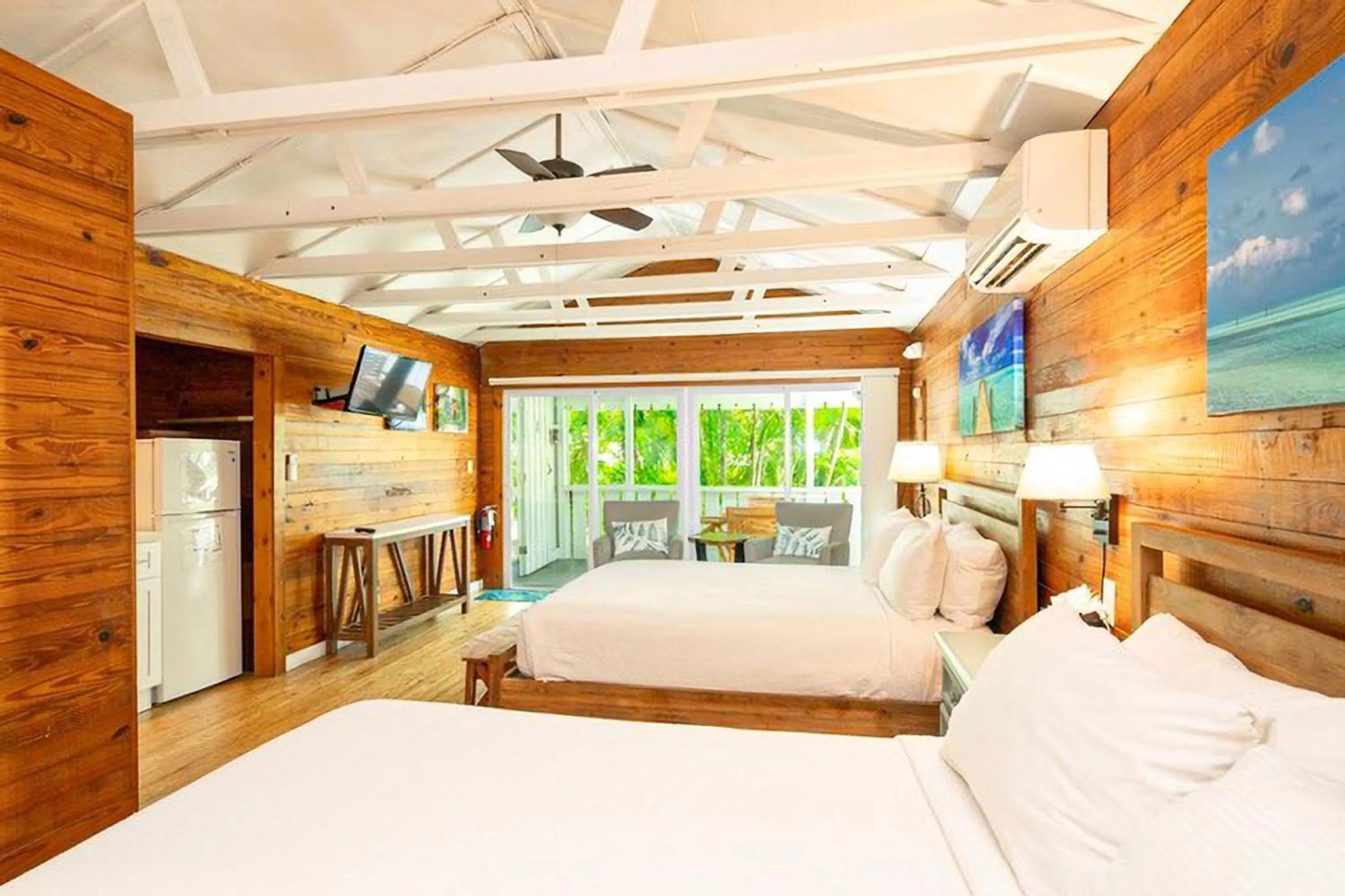 Bed in Papa's Hideaway