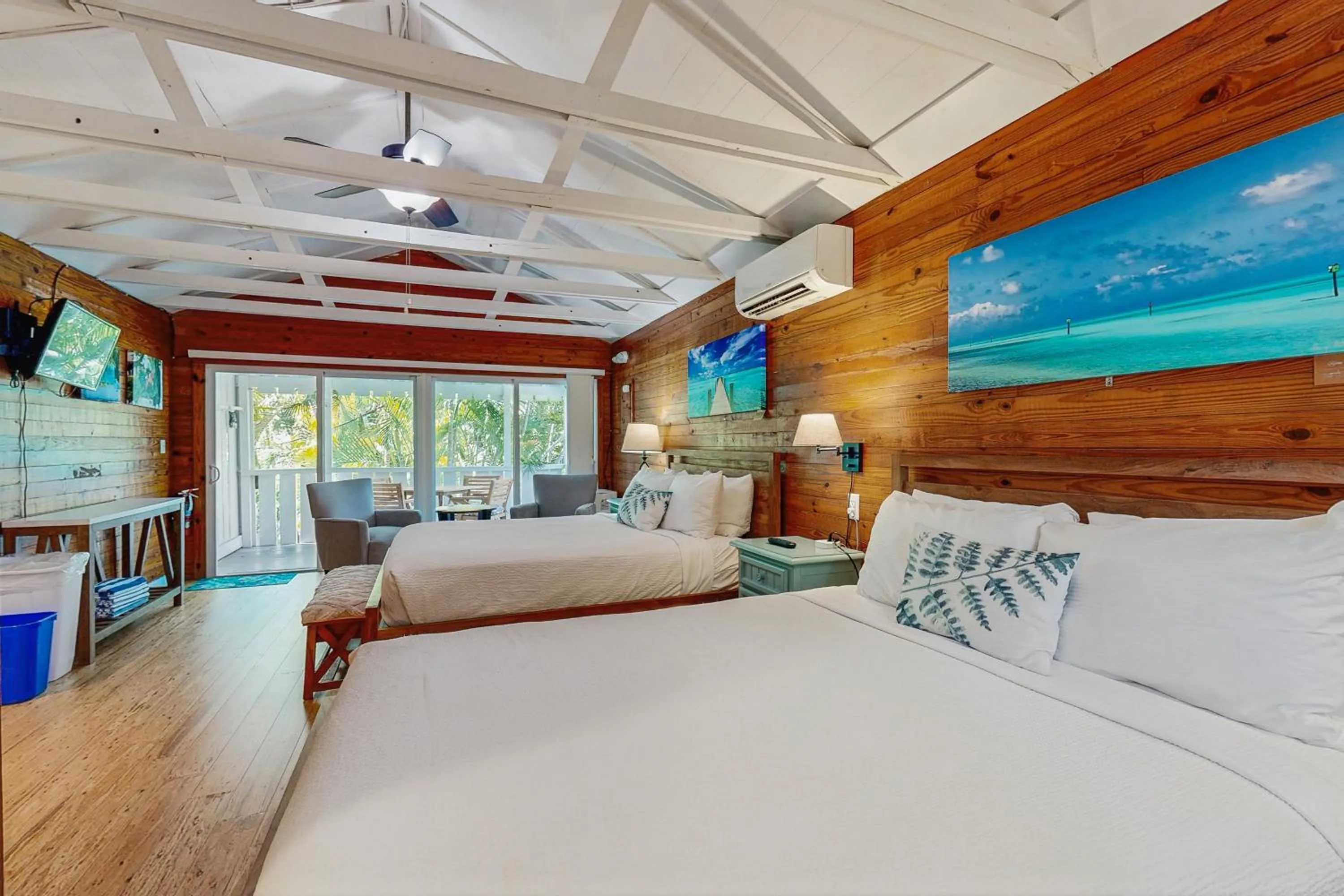 Bed in Papa's Hideaway