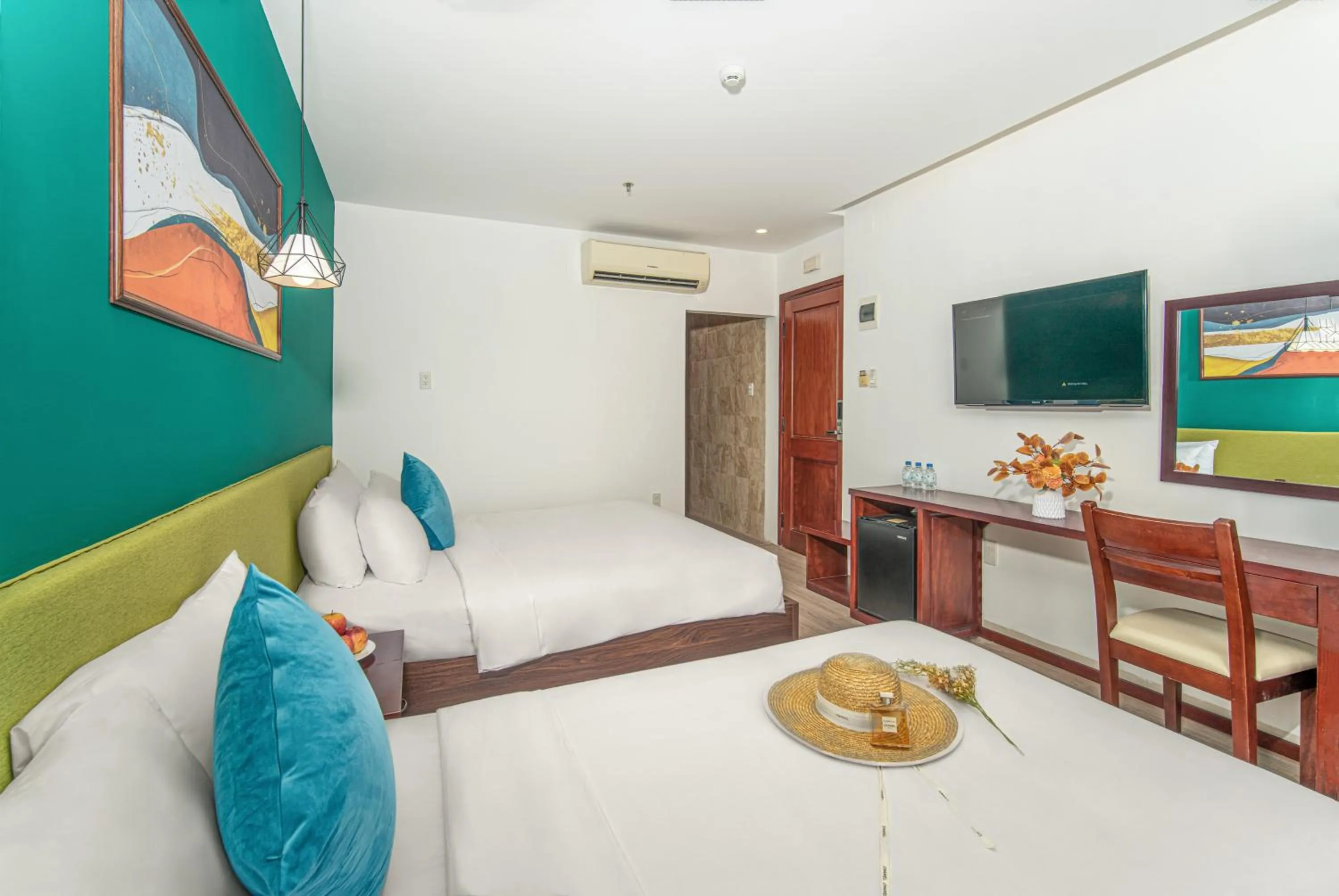 Bed in May Beach Hotel