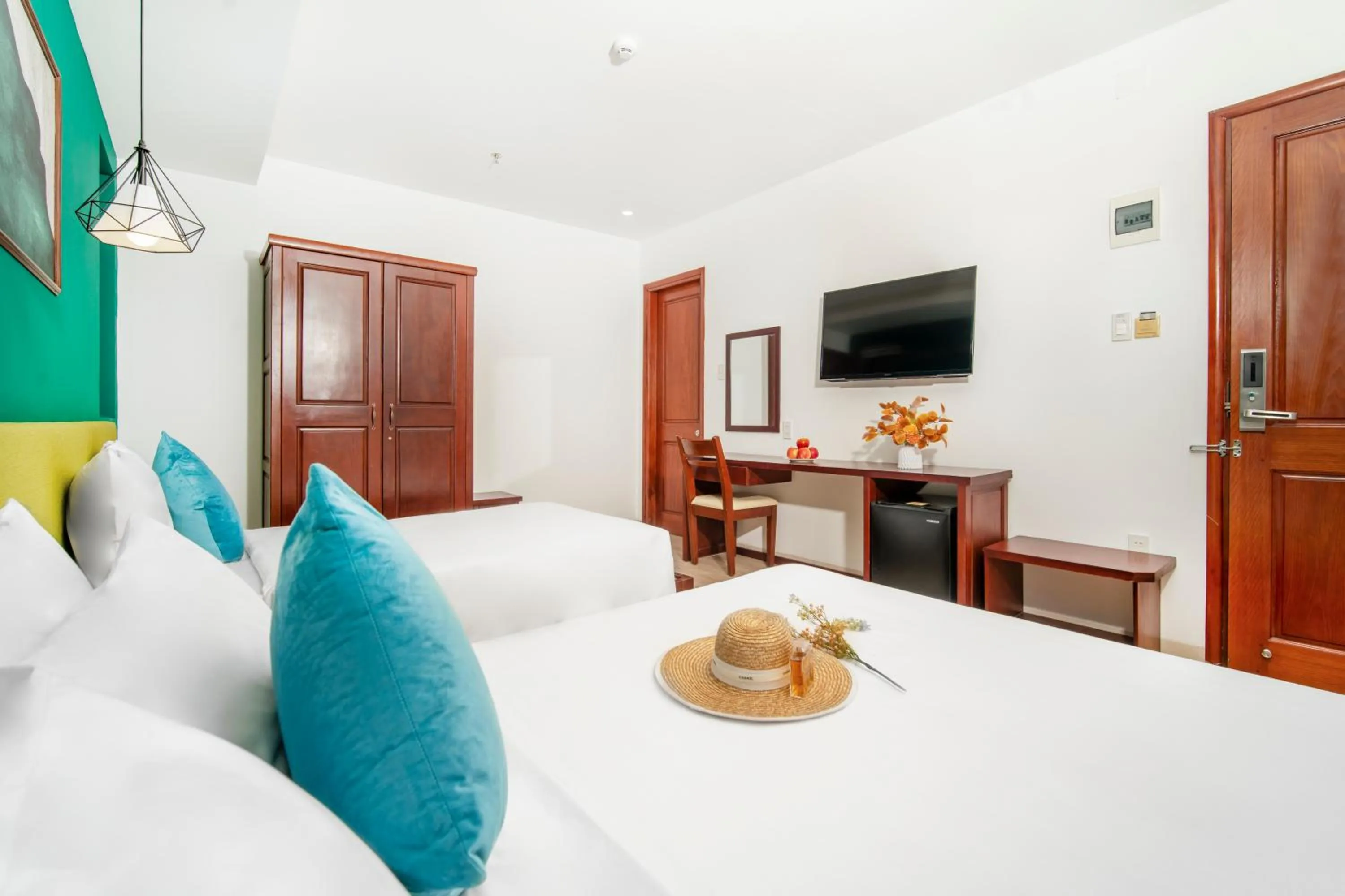 Bed in May Beach Hotel