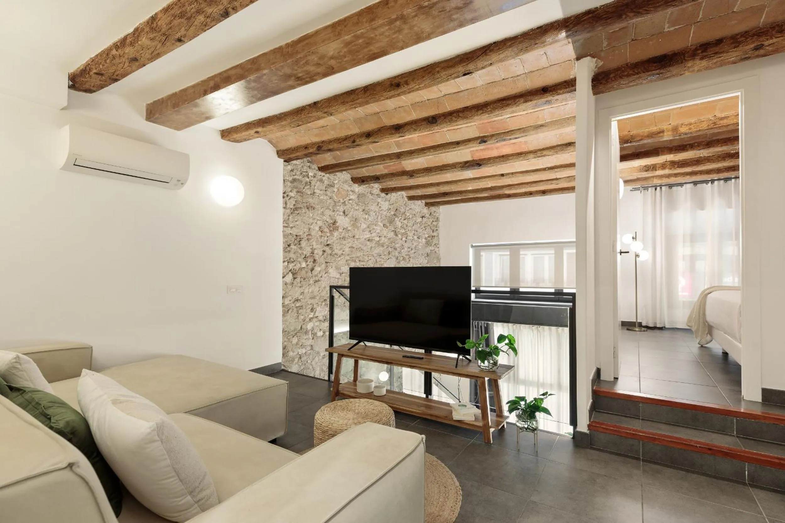 Communal lounge/ TV room in Ola Living MACBA