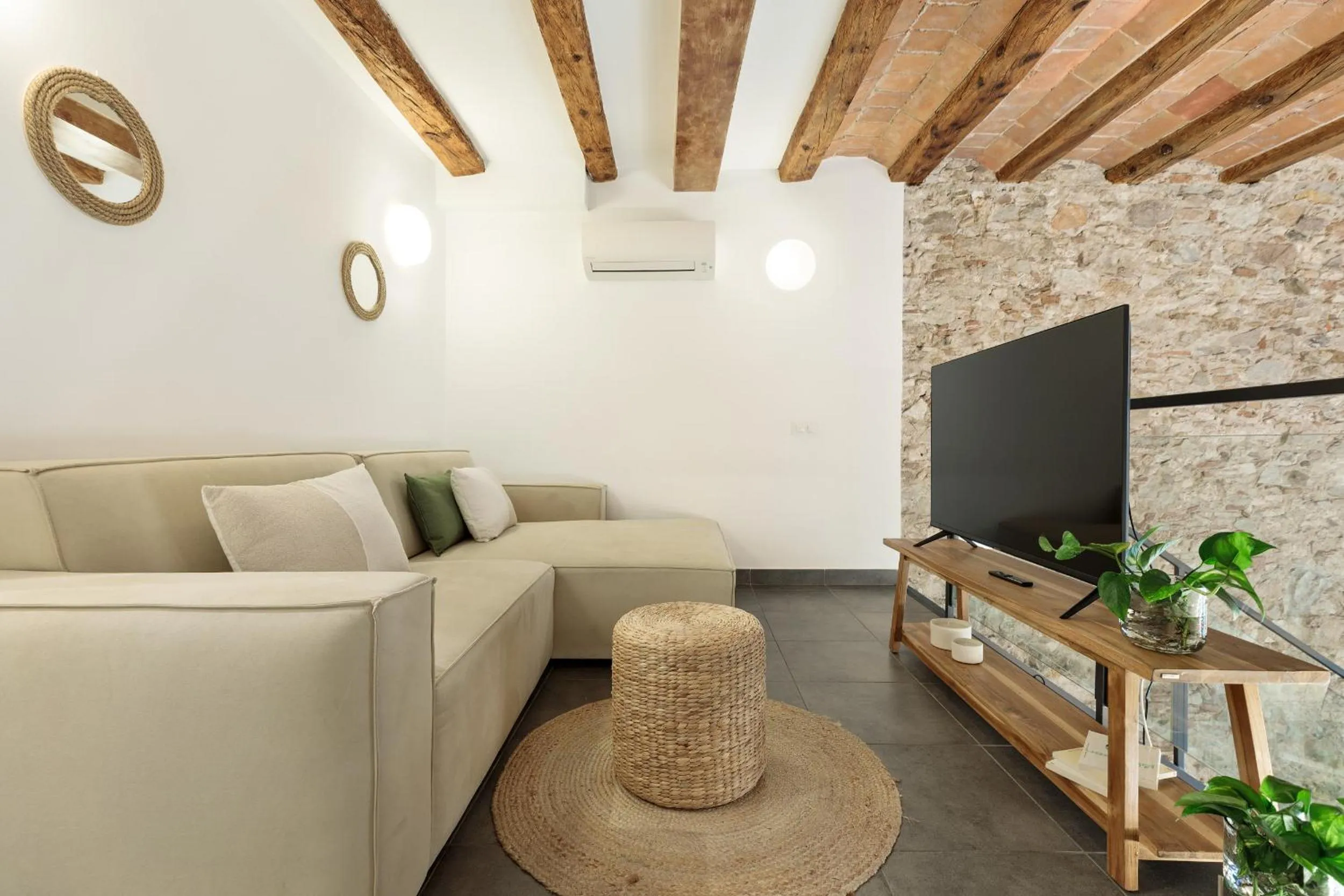 Communal lounge/ TV room in Ola Living MACBA