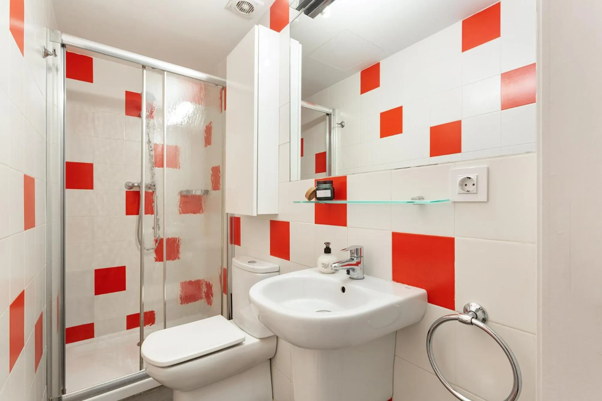 Bathroom in Ola Living MACBA