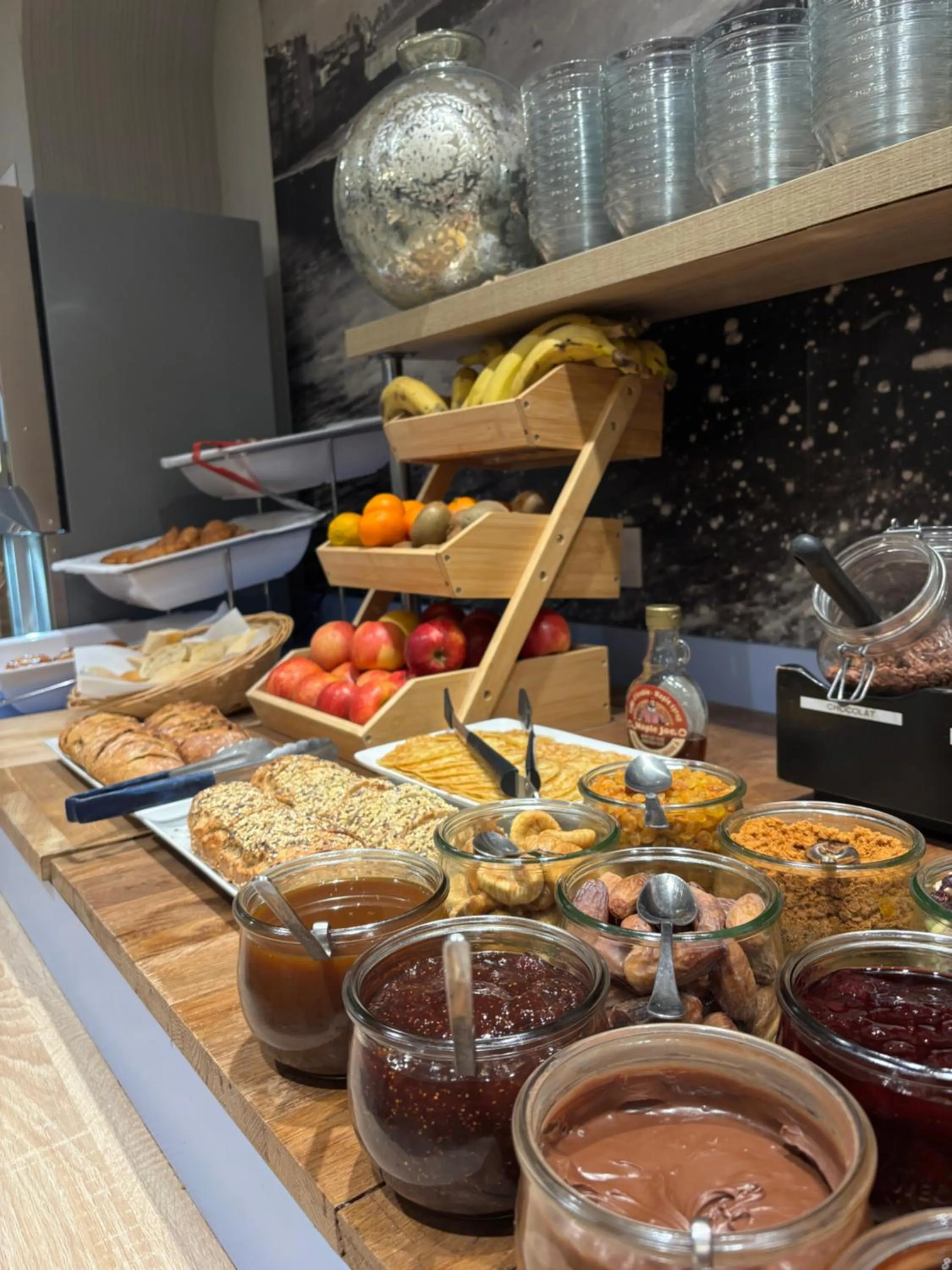 Breakfast in ibis Styles Saint Malo Port