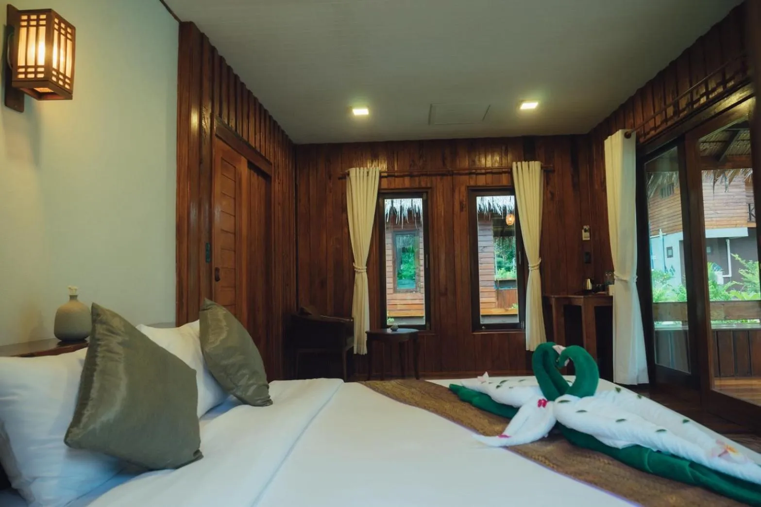 Bed in COCO Canopy Boutique Resort