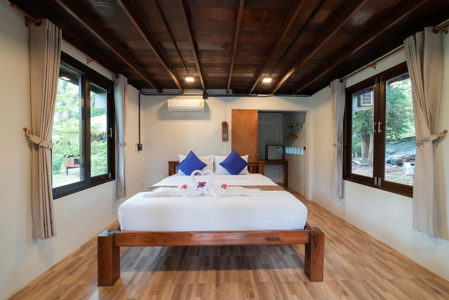 Bed in COCO Canopy Boutique Resort