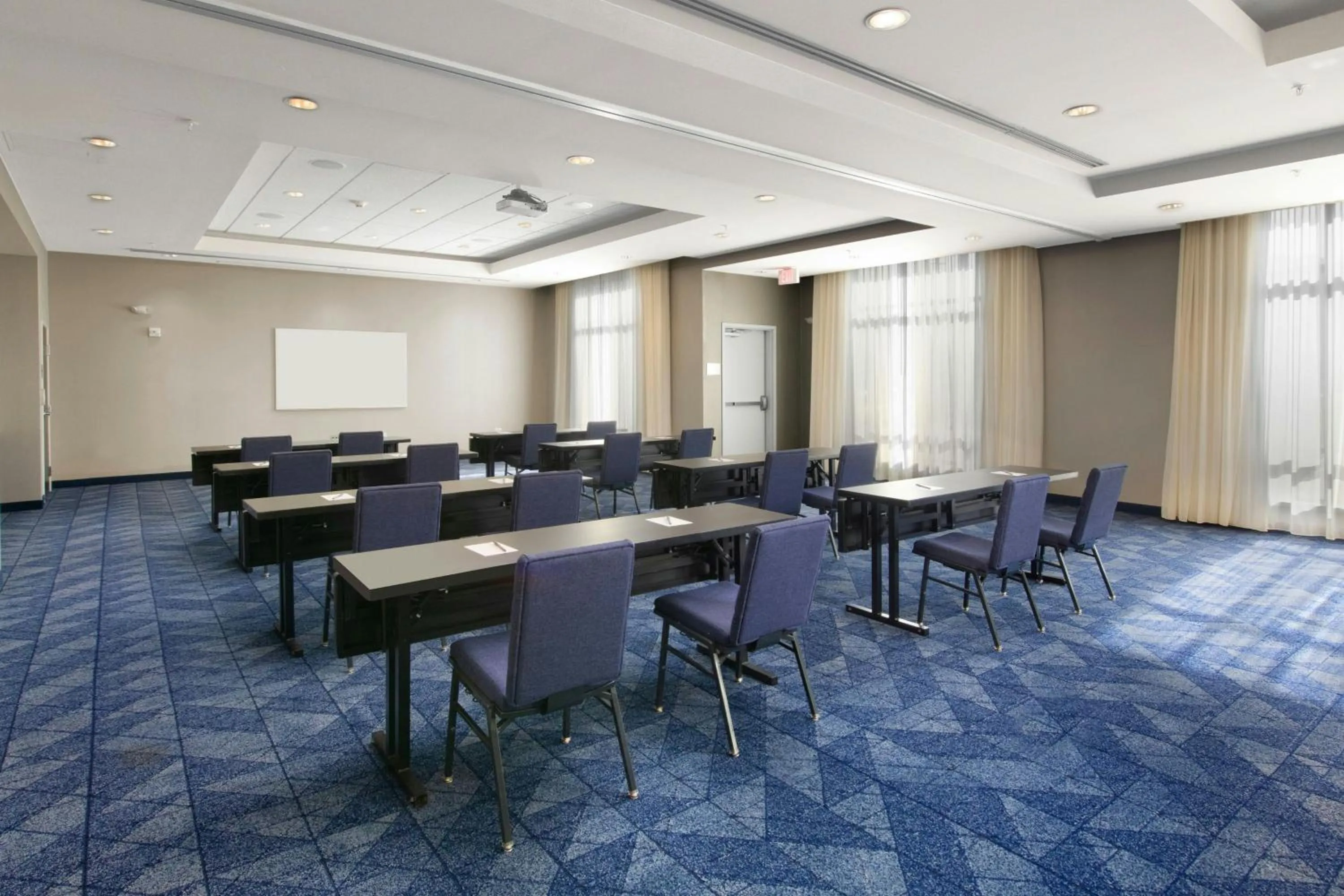 Meeting/conference room in Courtyard by Marriott Lubbock Downtown/University Area