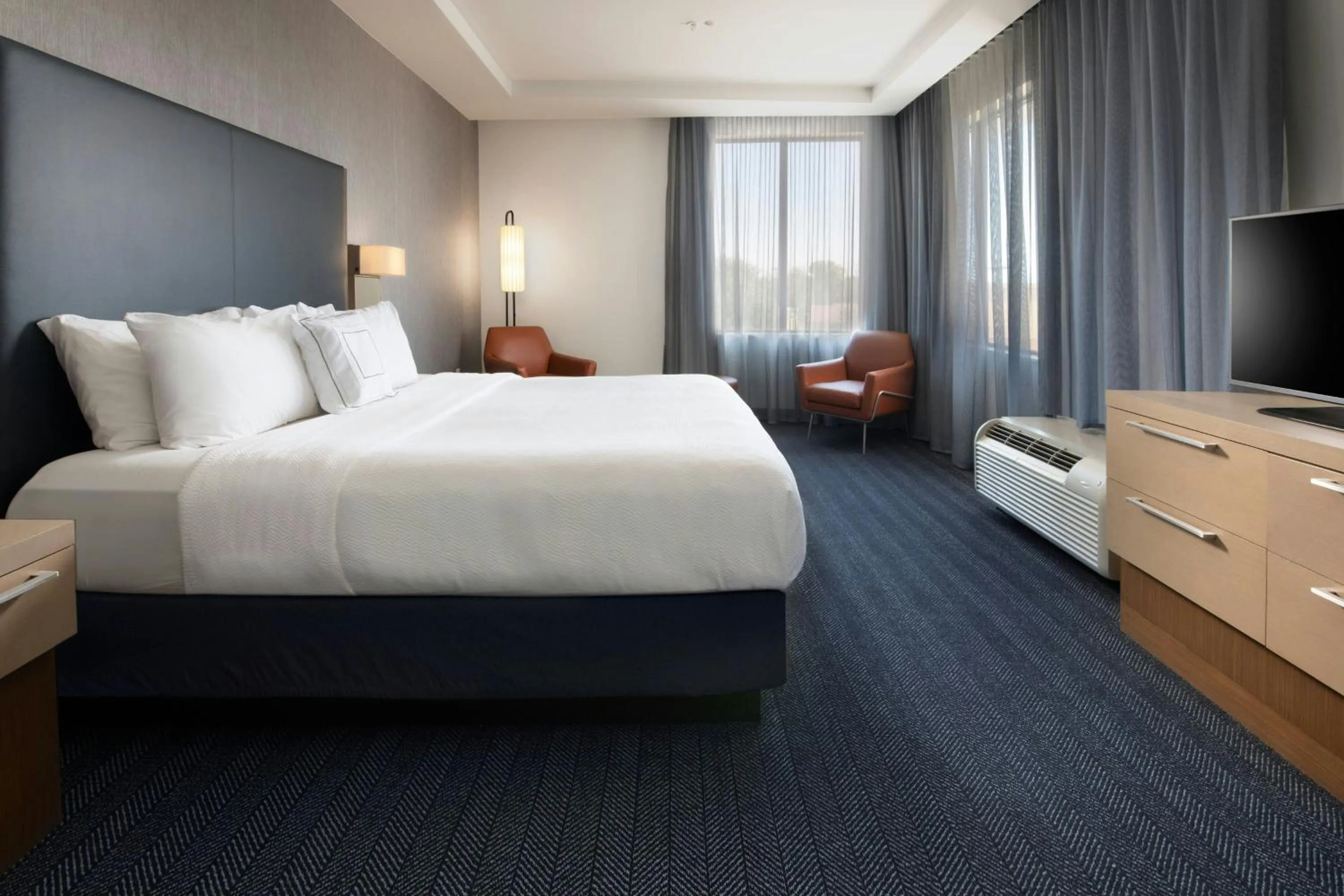 Bedroom, Bed in Courtyard by Marriott Lubbock Downtown/University Area