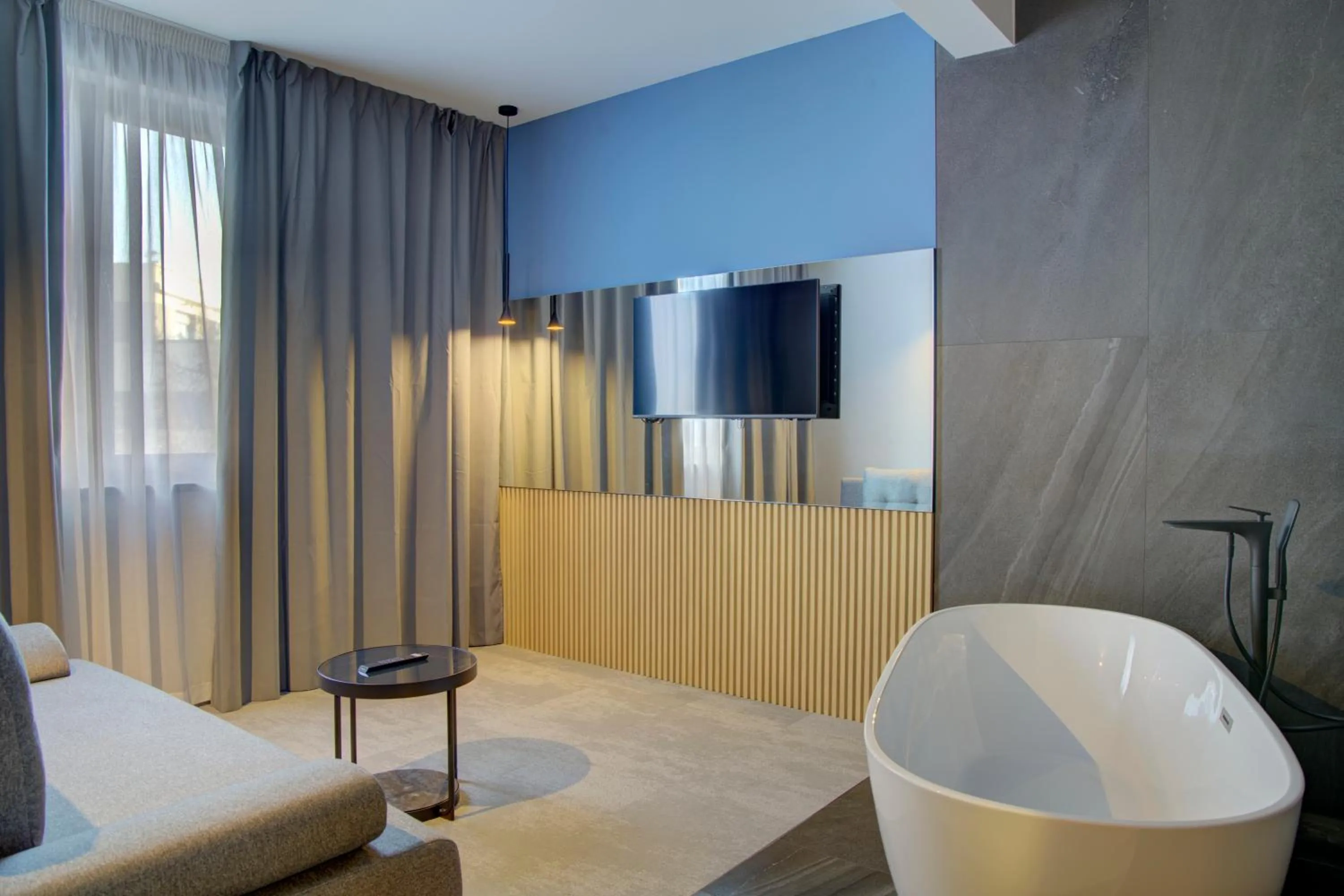 TV and multimedia in Avenue21