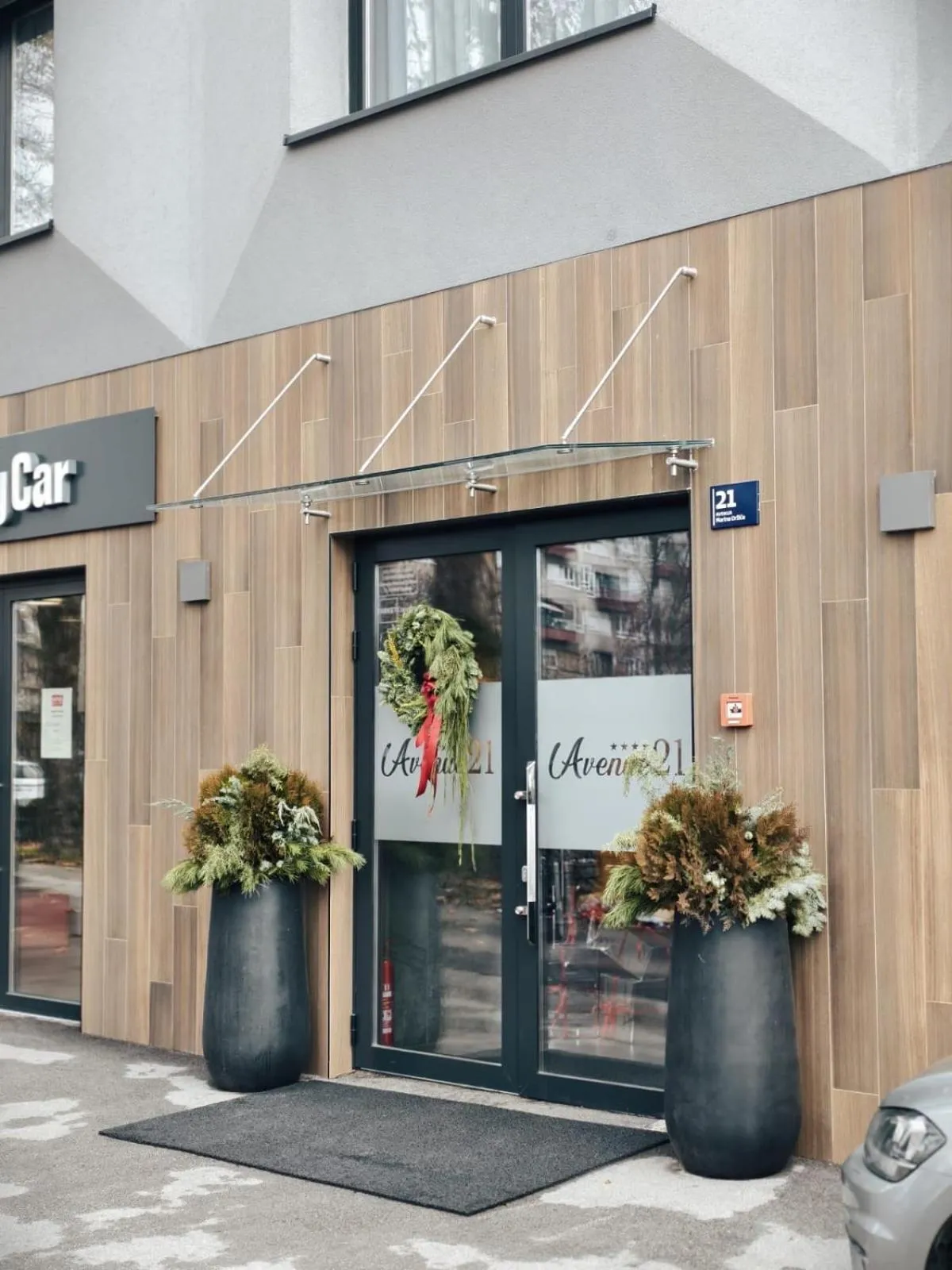 Property building in Avenue21