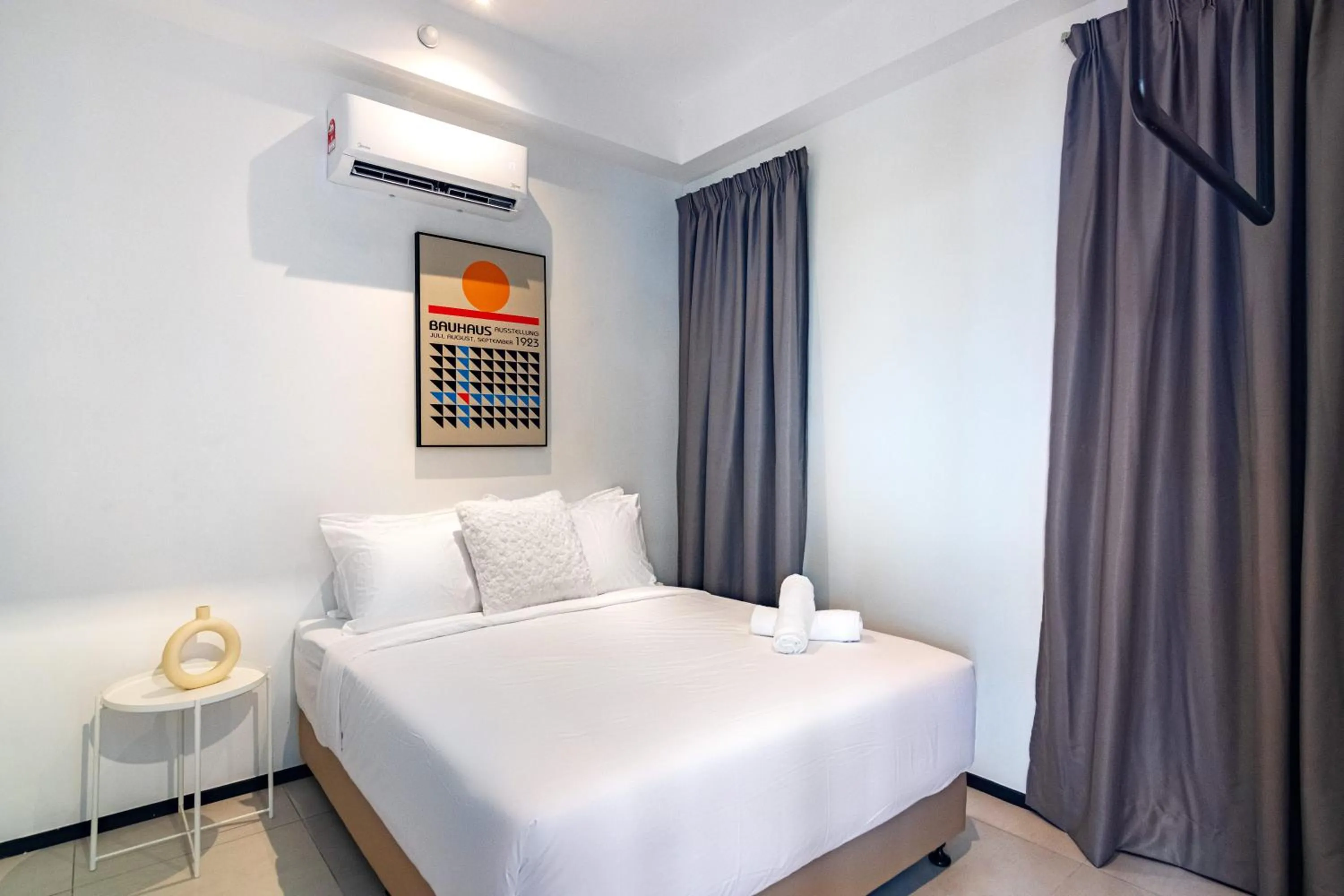 Bedroom, Bed in Urban Suites, Signature Collection by Stellar ALV