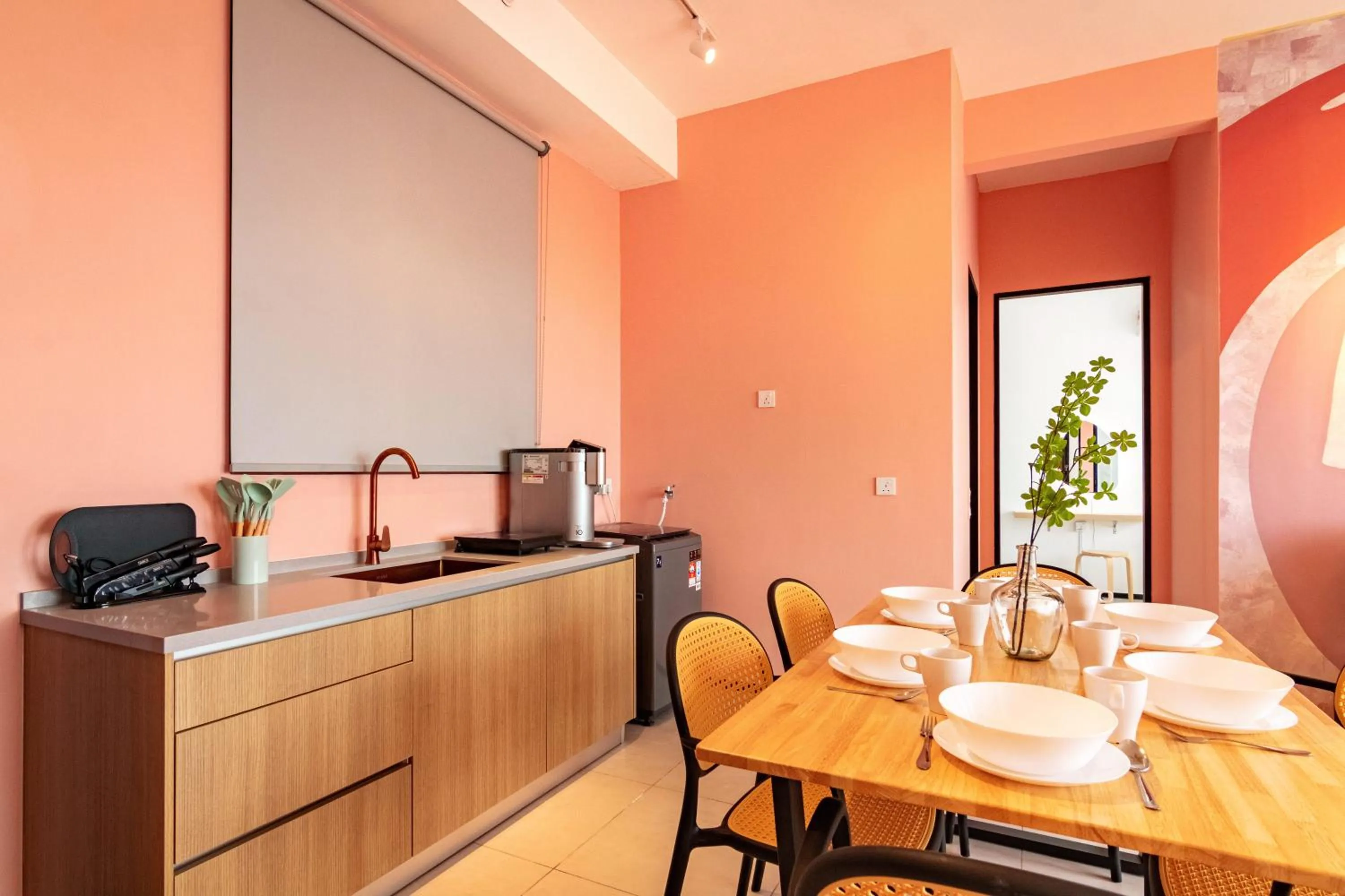 Dining area in Urban Suites, Signature Collection by Stellar ALV